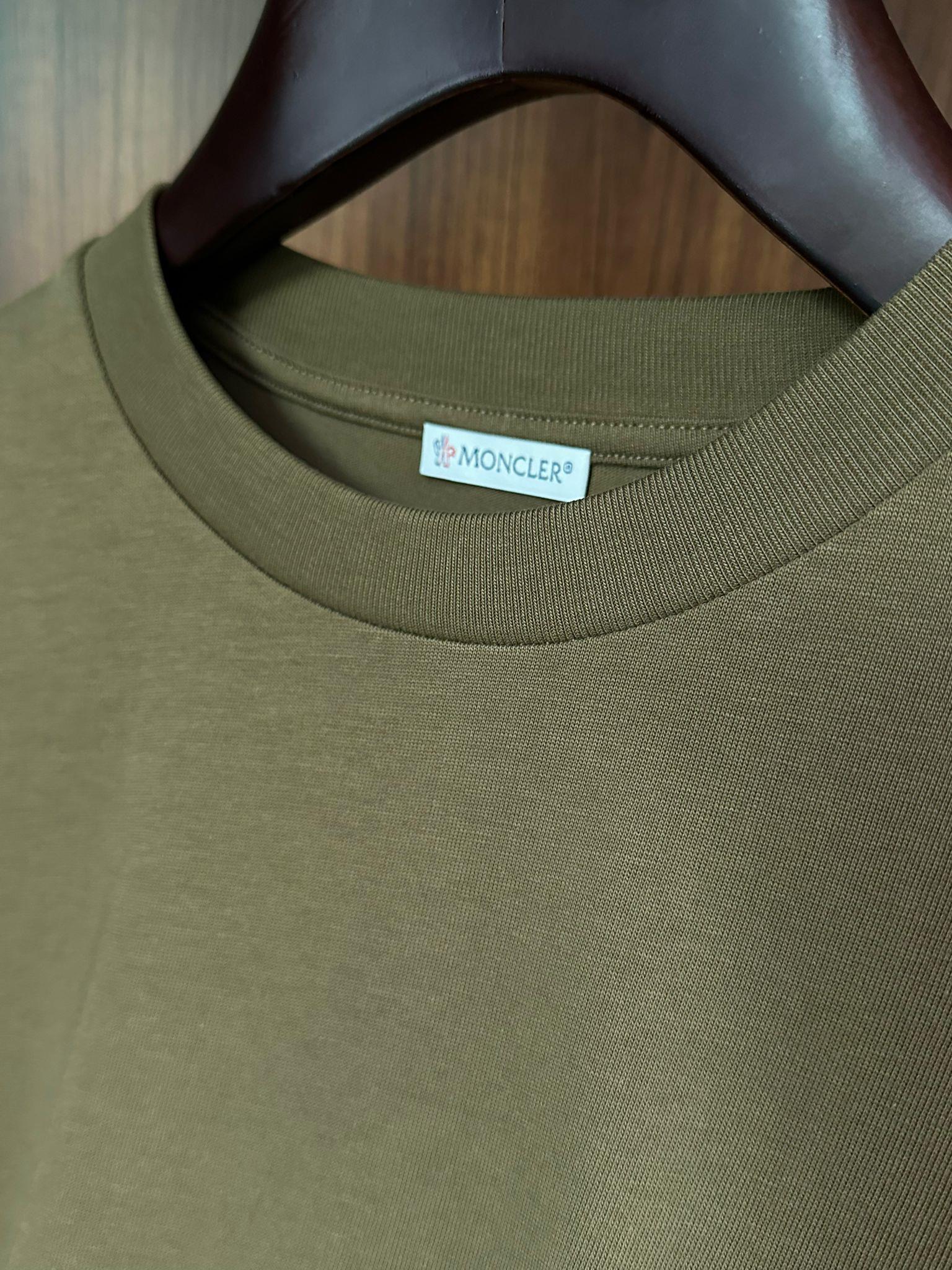 Göğüs Nakış Logolu T-Shirt