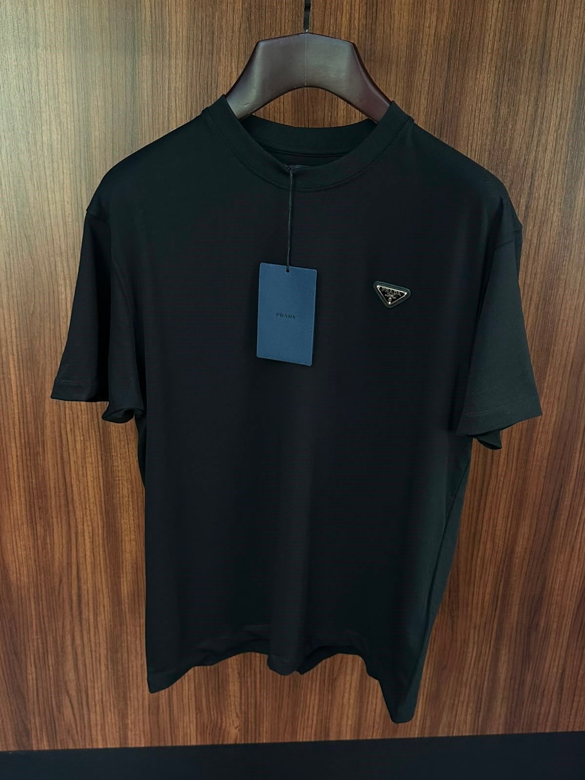 Gold Metal Logolu Bisiklet Yaka T-Shirt
