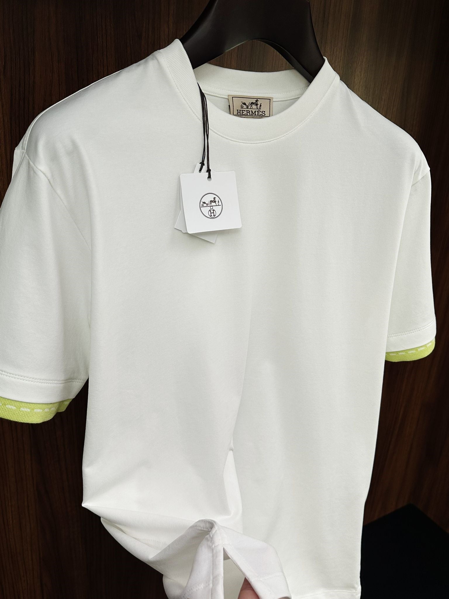 Kol Detaylı Bisiklet Yaka T-Shirt