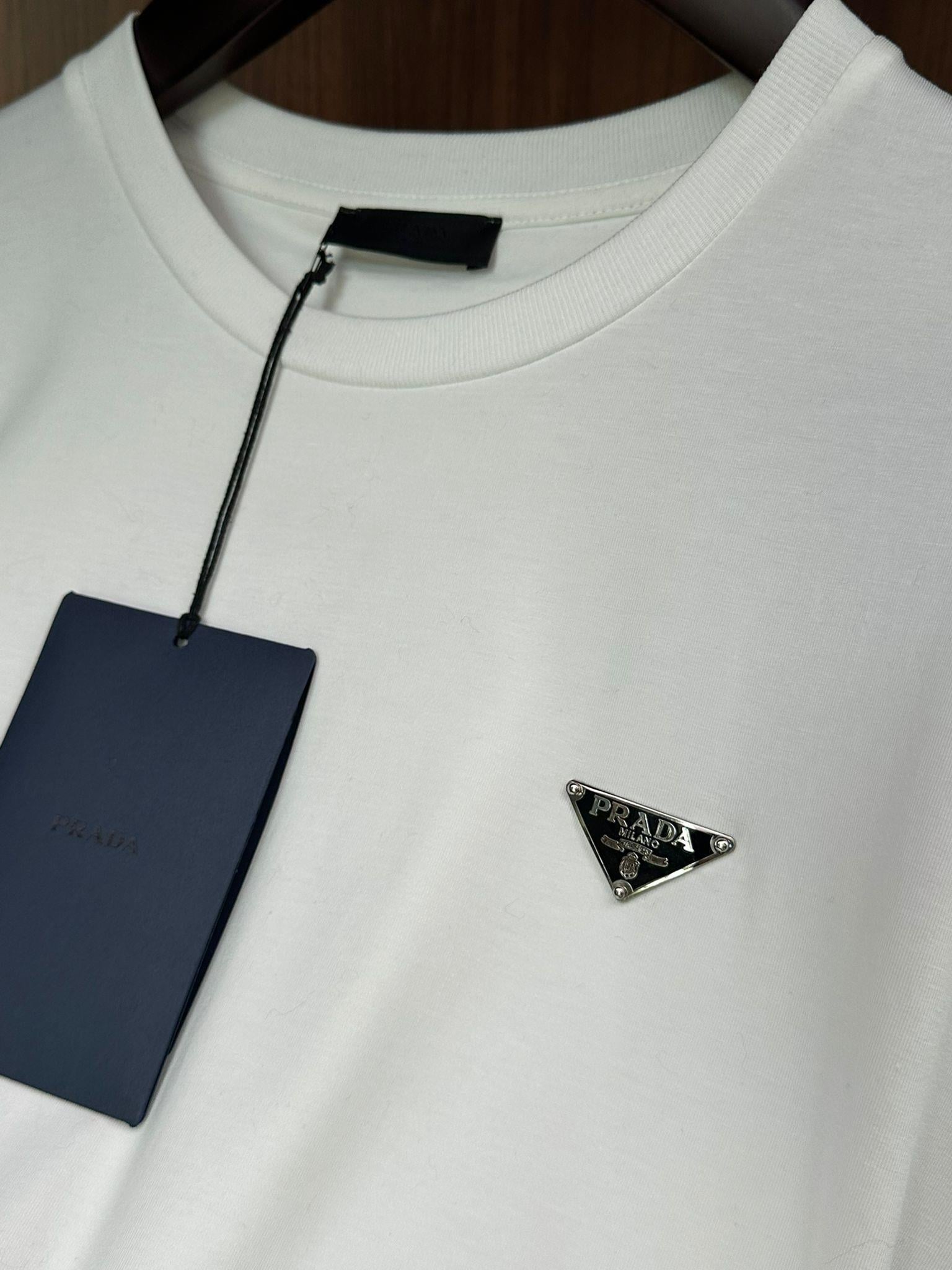 Metal Logolu Modal Kumaş T-Shirt