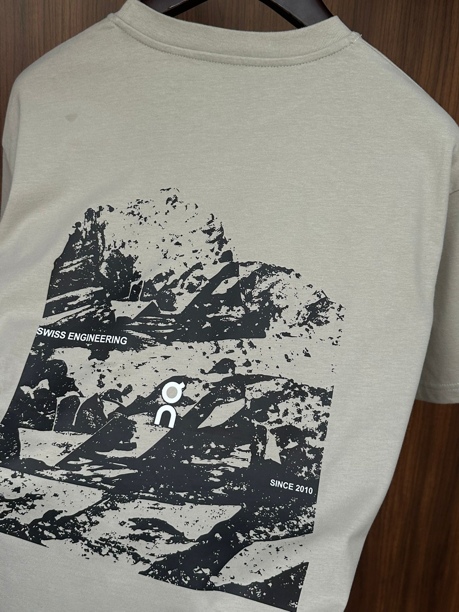 Nakış Logolu Sırt Baskılı Cotton T-Shirt