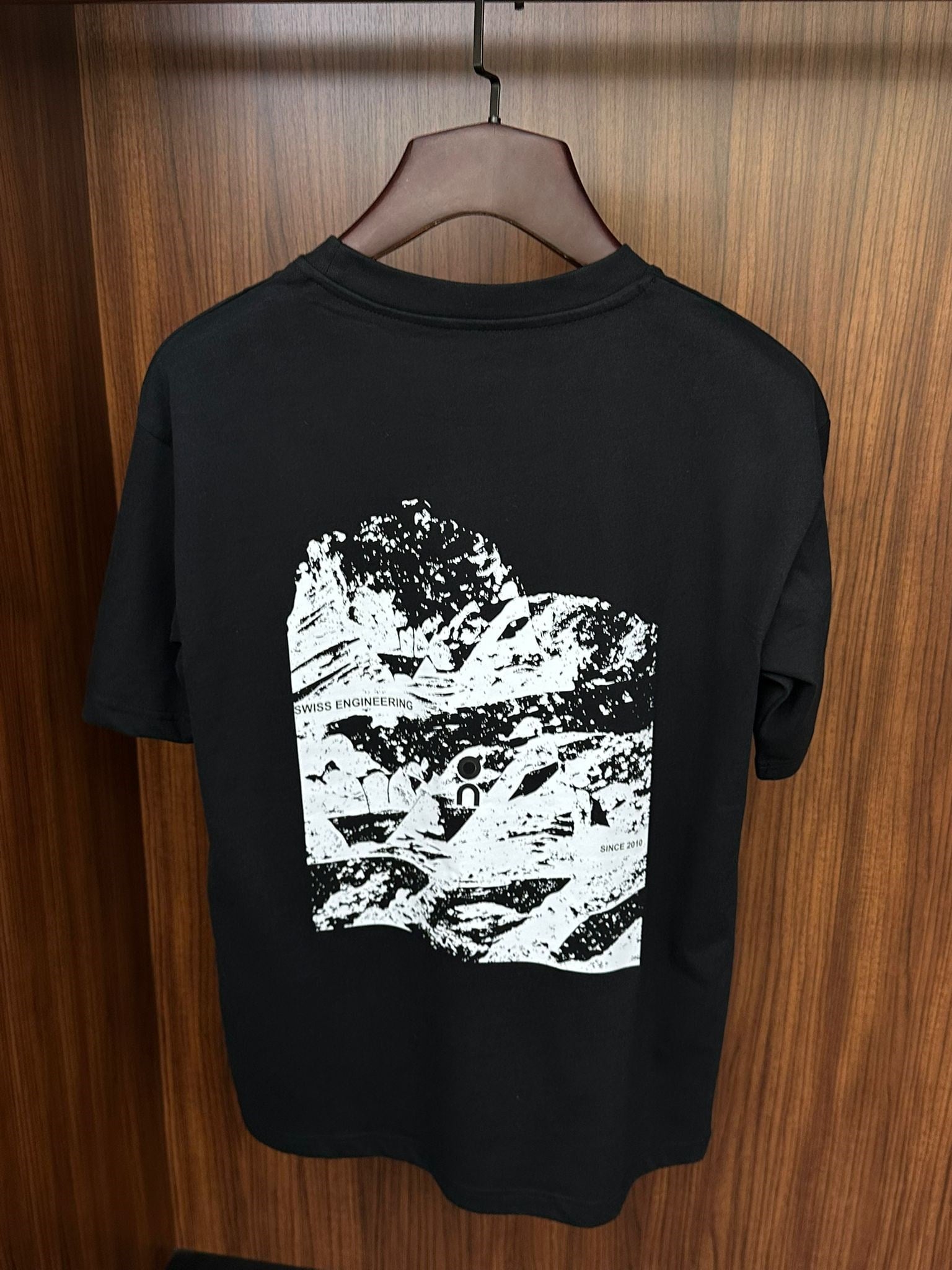 Nakış Logolu Sırt Baskılı Cotton T-Shirt