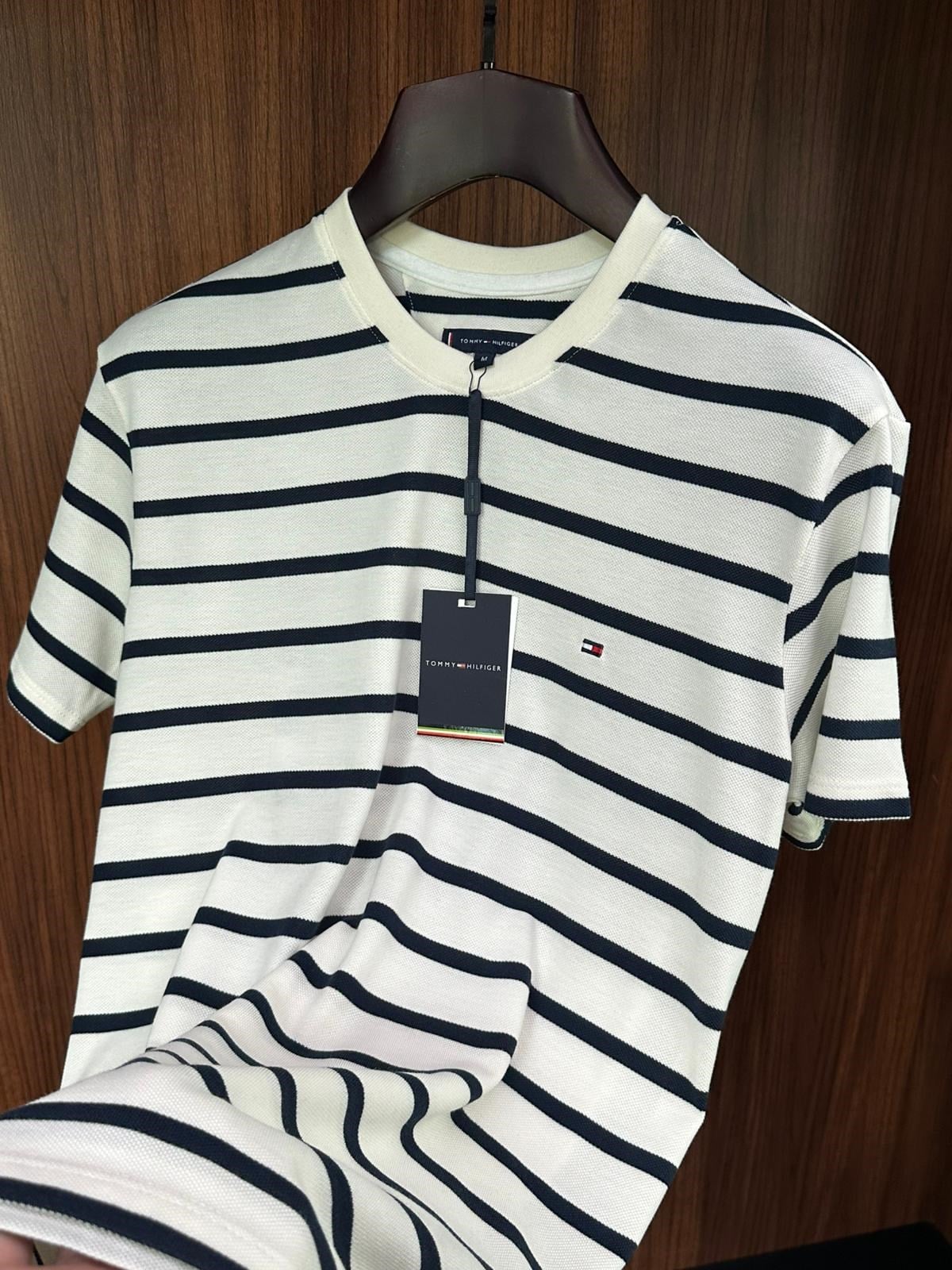 Nakış Logolu Yatay Çizgili T-Shirt
