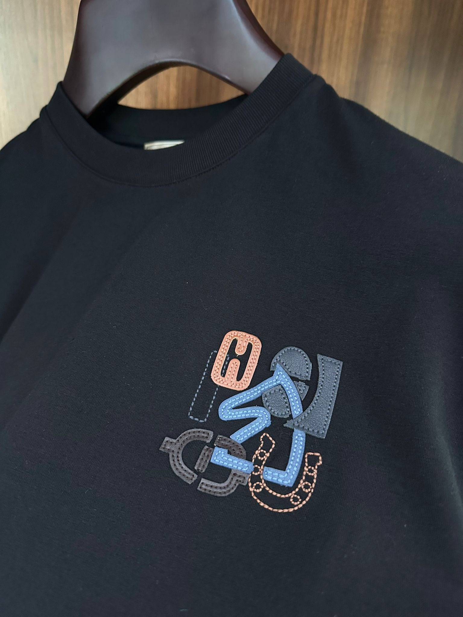Puzzle Plastik Logo T-Shirt