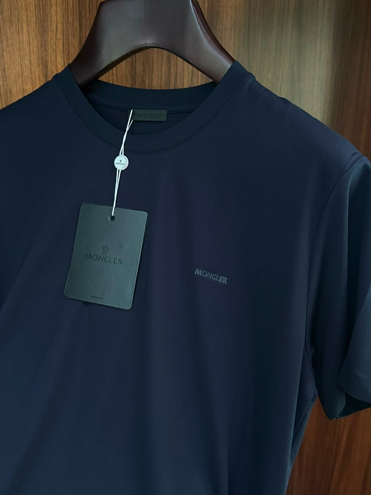 Silikon Marka Yazılı Bisiklet Yaka T-Shirt