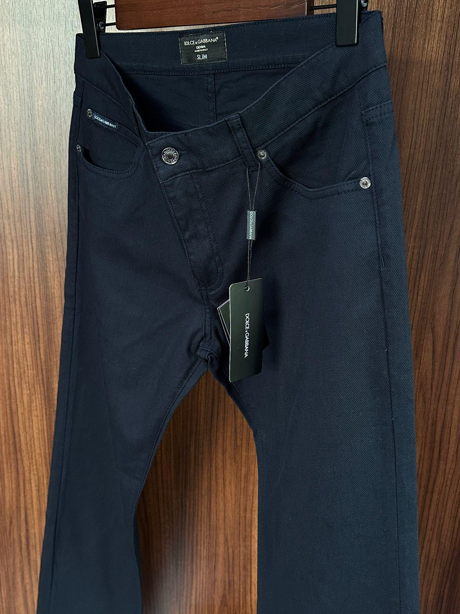 Arka Cep Metal Logo Detaylı Pantolon