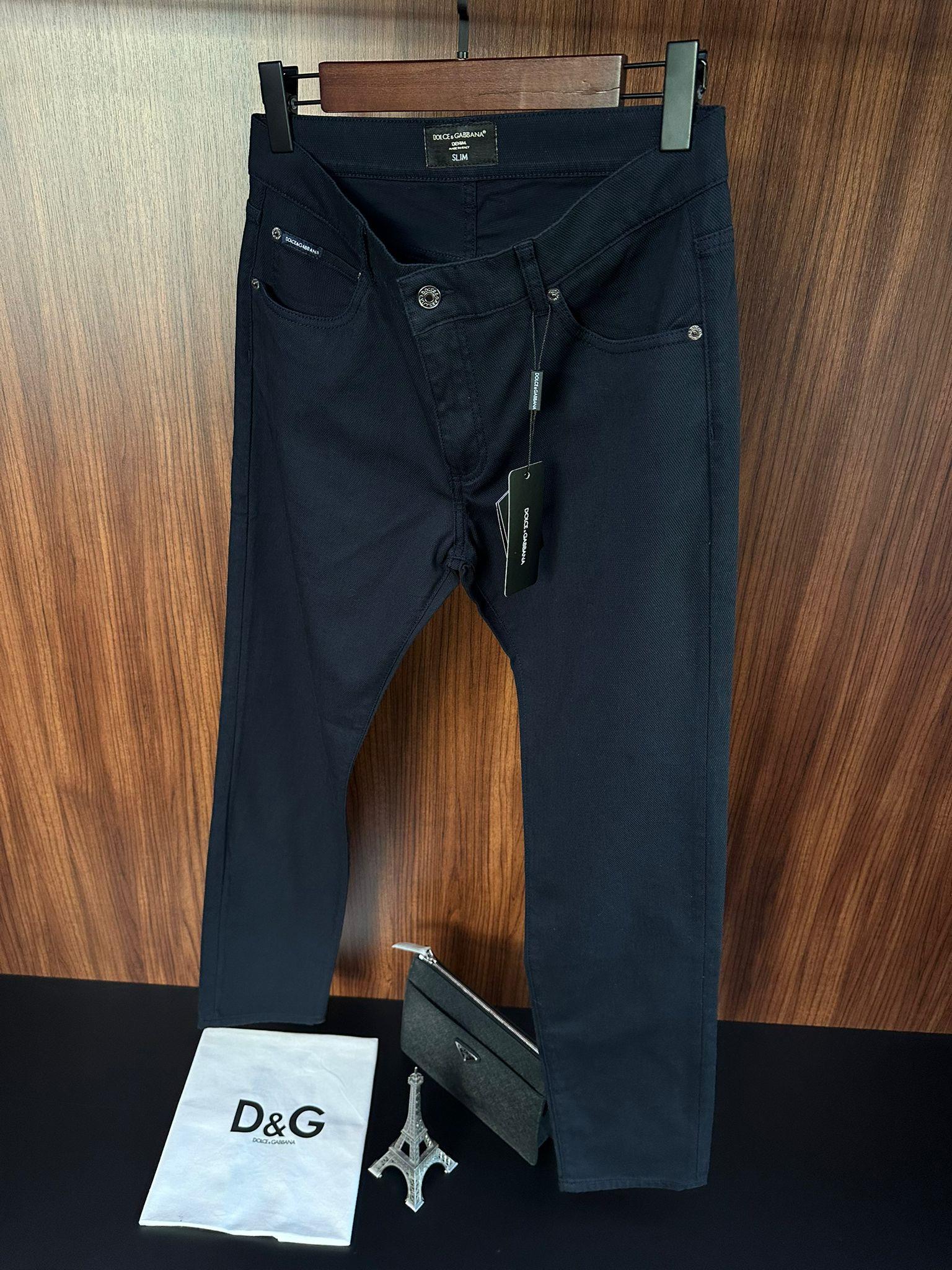 Arka Cep Metal Logo Detaylı Pantolon