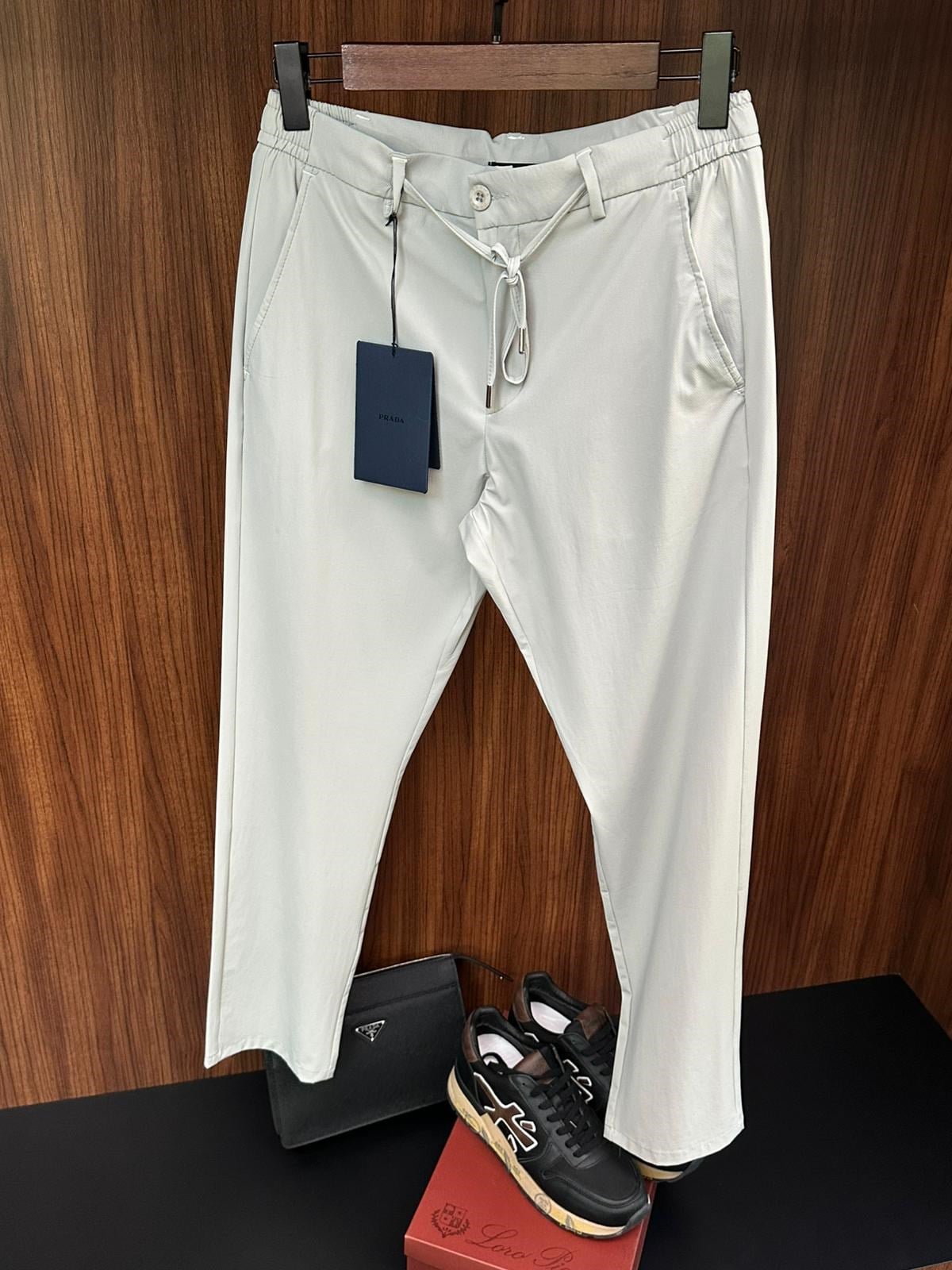 Metal Logolu Jogger Pantolon