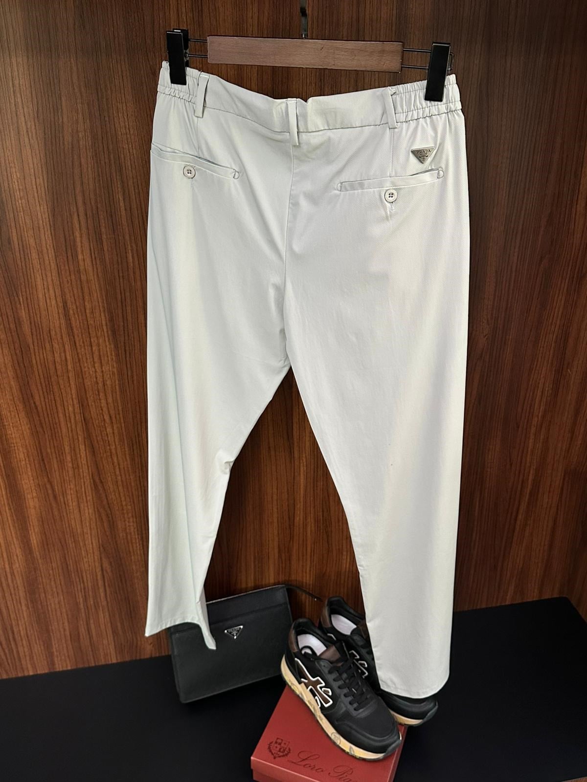 Metal Logolu Jogger Pantolon