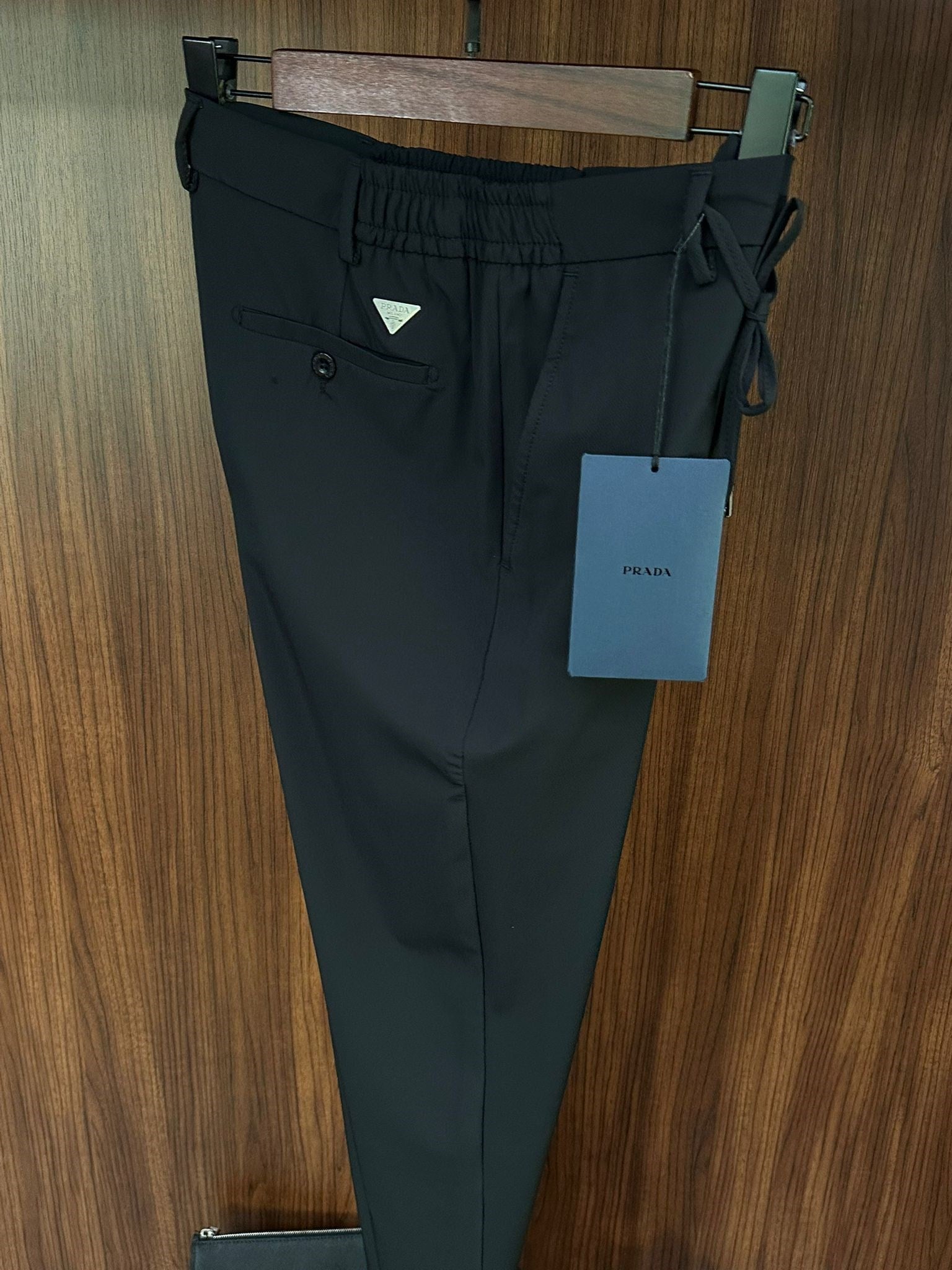 Metal Logolu Jogger Pantolon