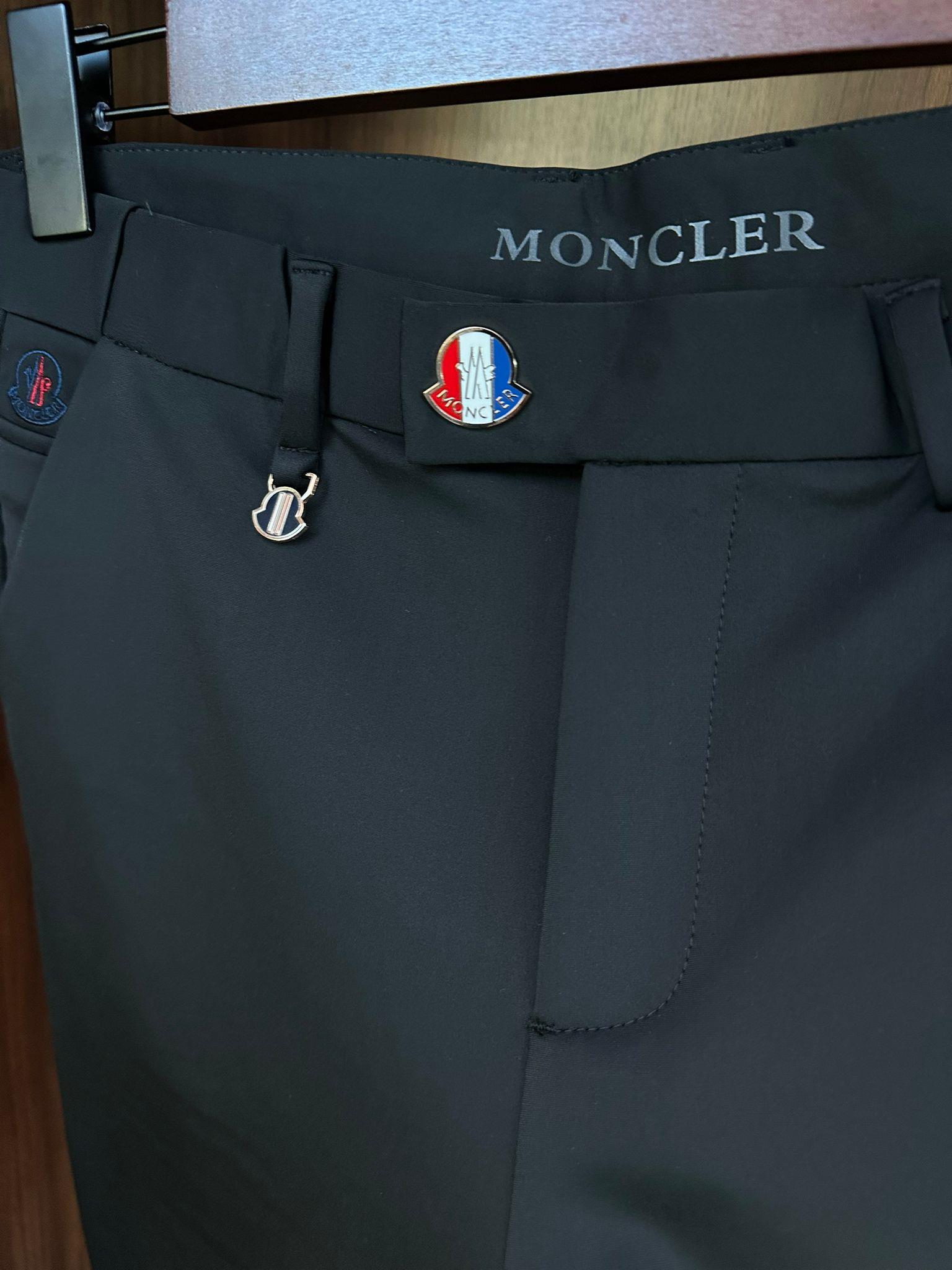 Metal Logolu Düğme Detaylı Jogger