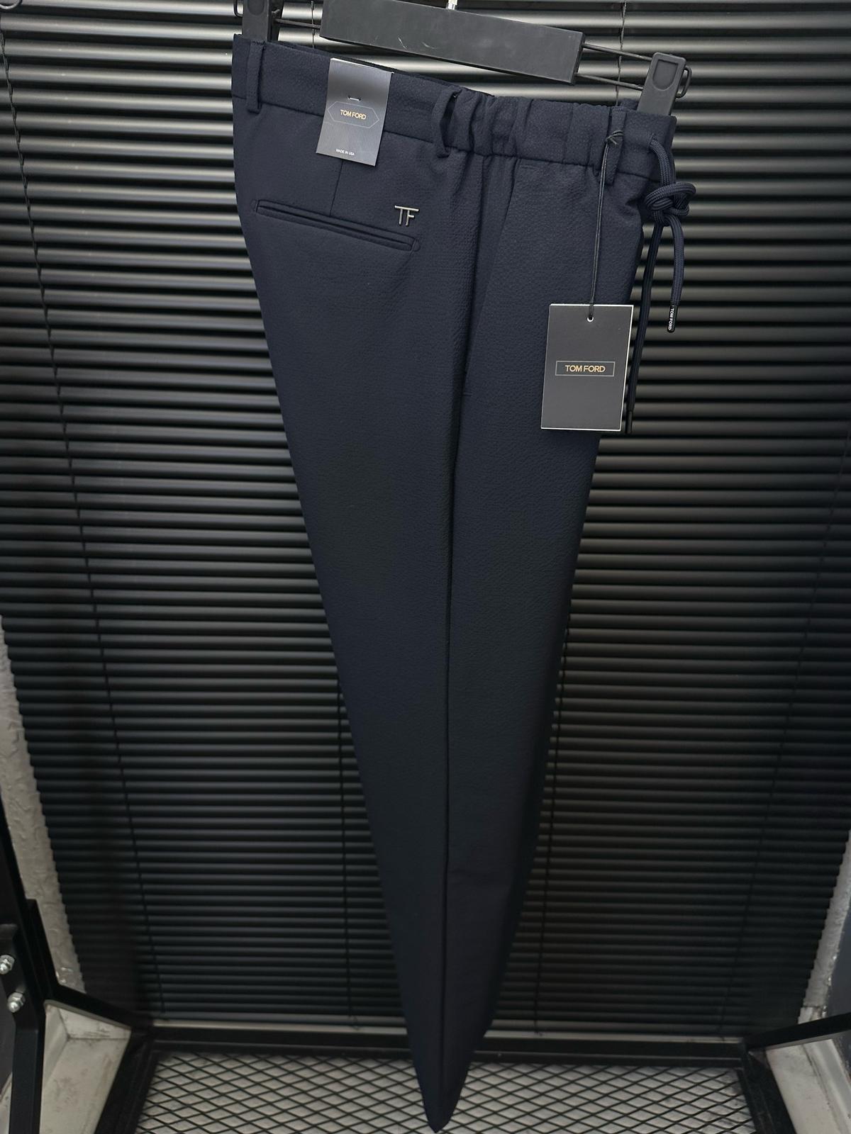 Metal Logolu Gofre Kumaş Pantolon