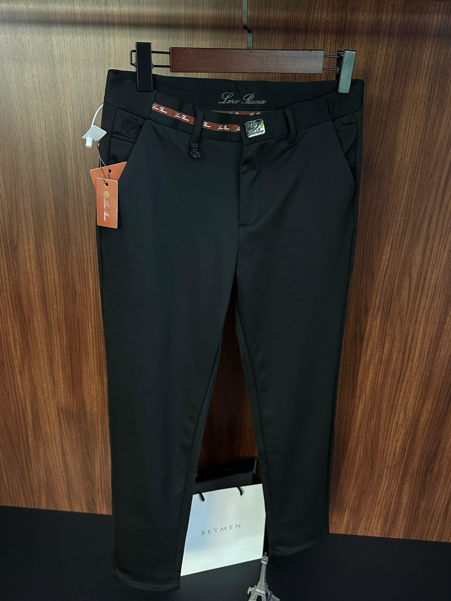 Metal Logolu Şerit Detaylı Jogger