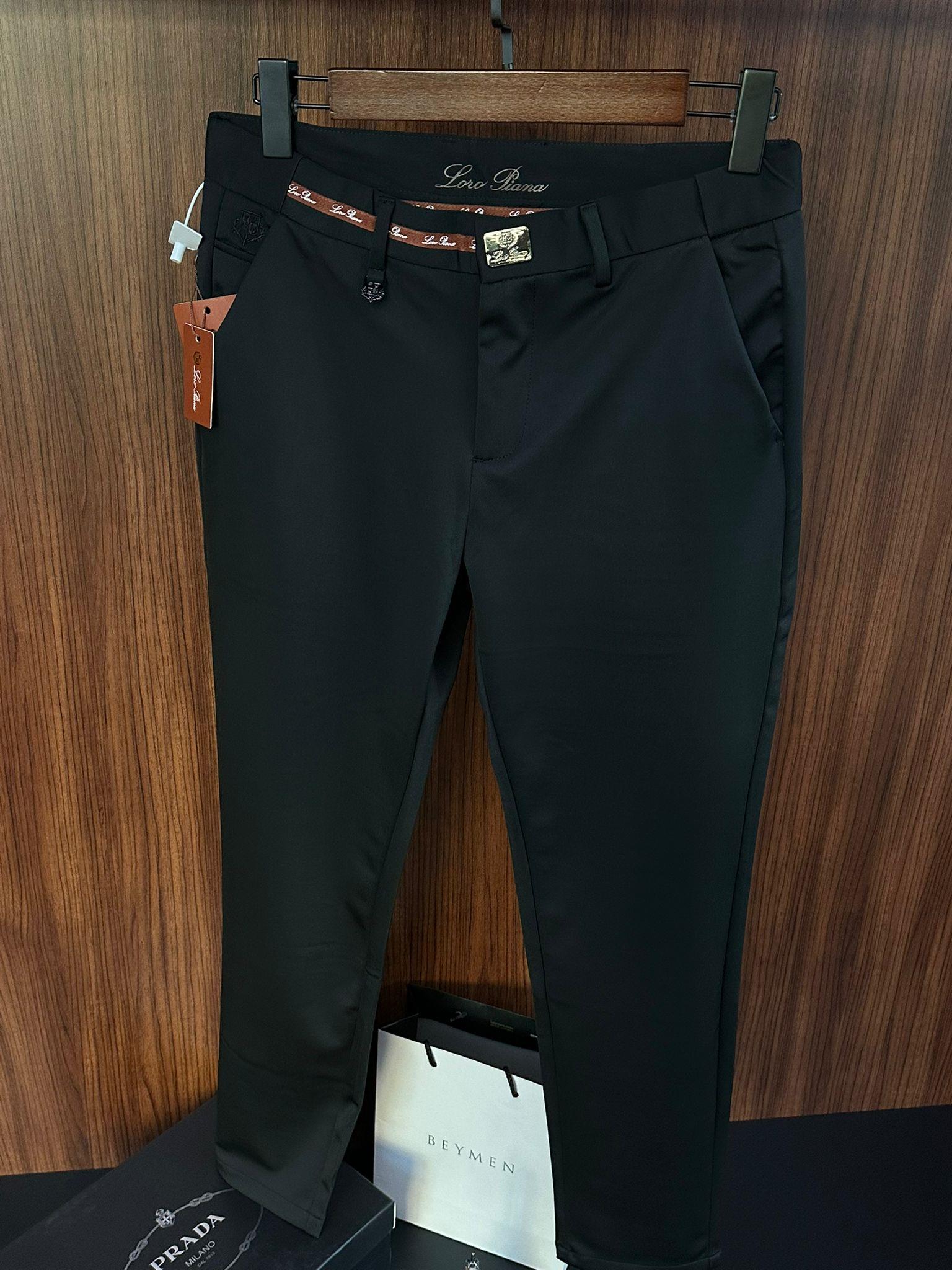 Metal Logolu Şerit Detaylı Jogger