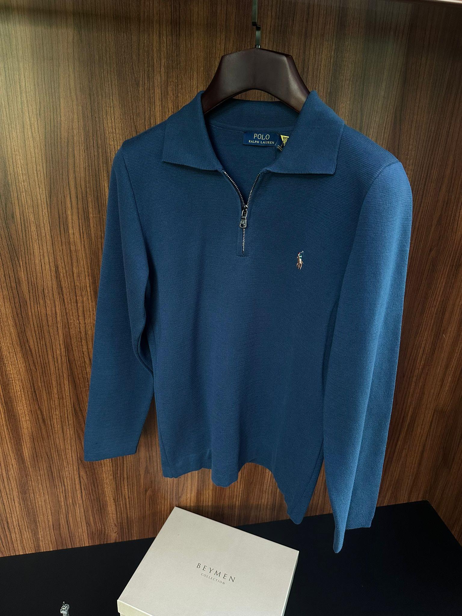 Çelik Örme Triko Nakış Logolu Yakalı Kazak