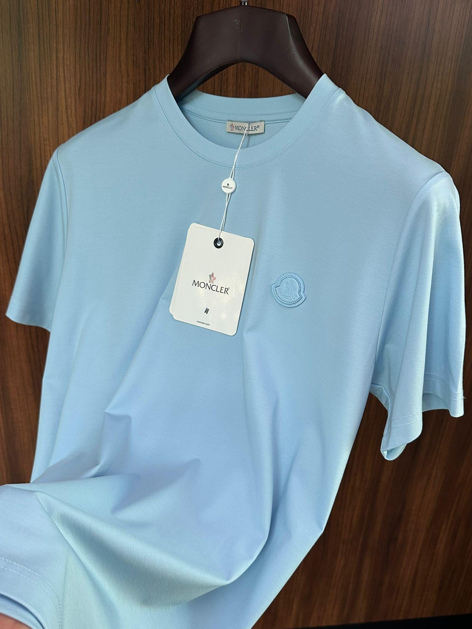 Göğüs Deri Logo Detaylı Modal Kumaş T-Shirt