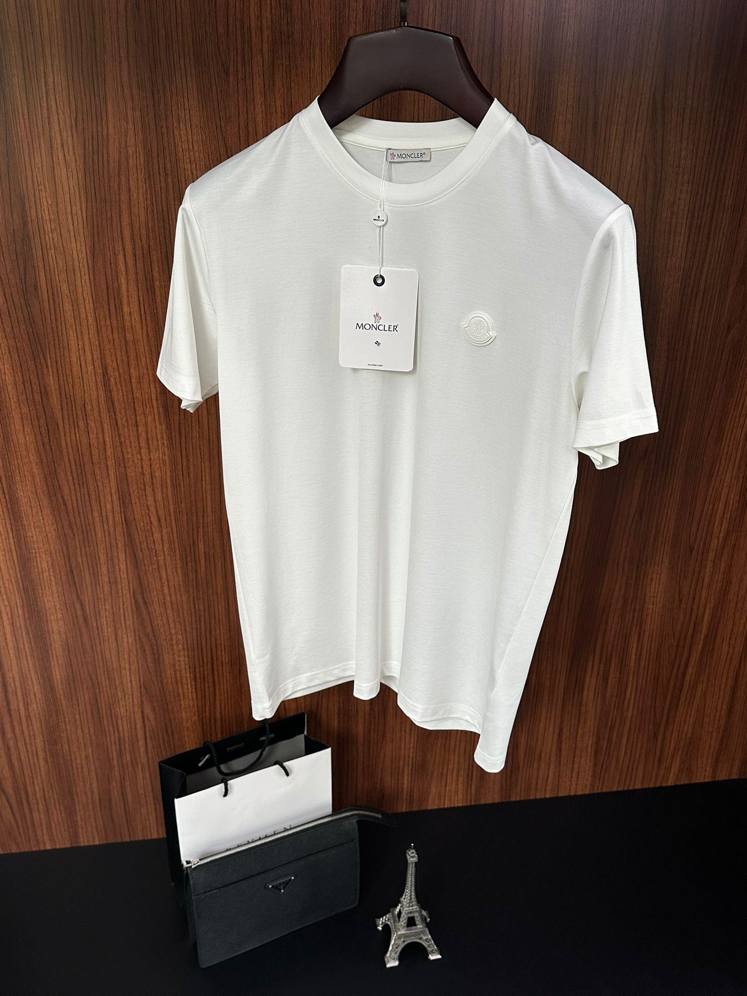 Göğüs Deri Logo Detaylı Modal Kumaş T-Shirt
