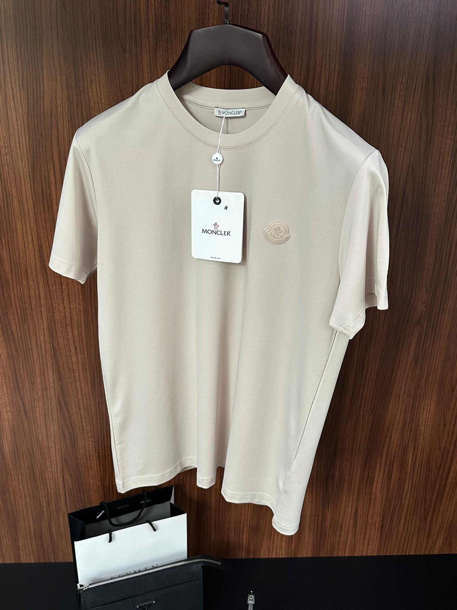 Göğüs Deri Logo Detaylı Modal Kumaş T-Shirt