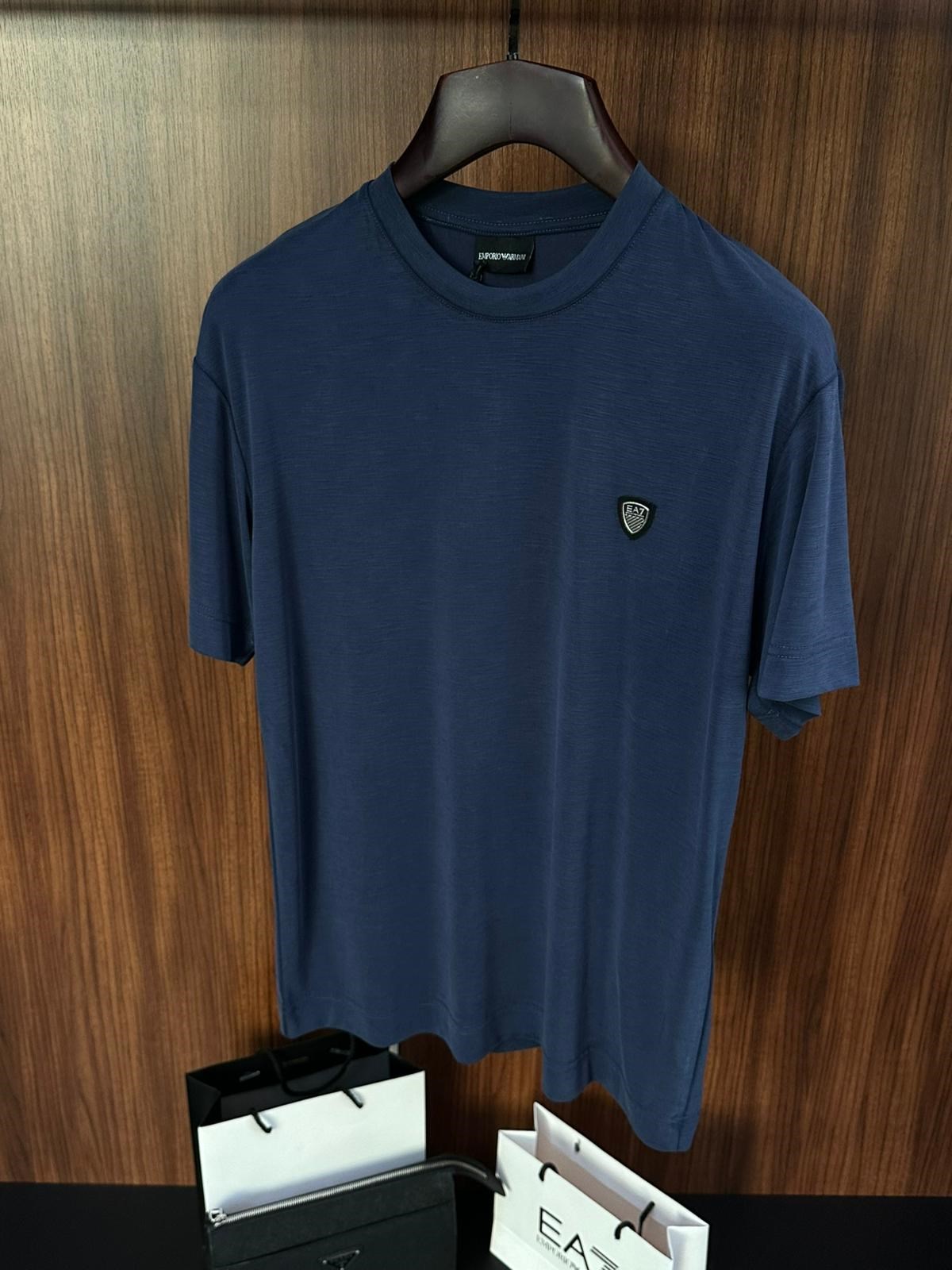 Göğüs Logolu Modal Kumaş T-Shirt