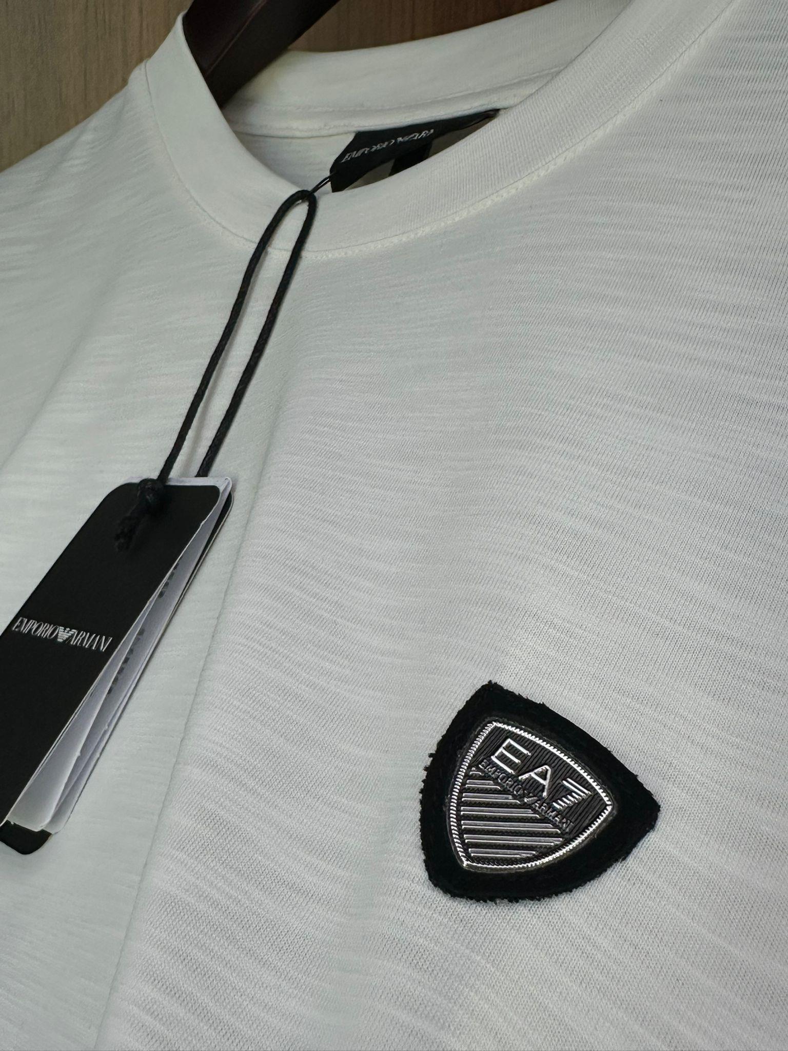Göğüs Logolu Modal Kumaş T-Shirt