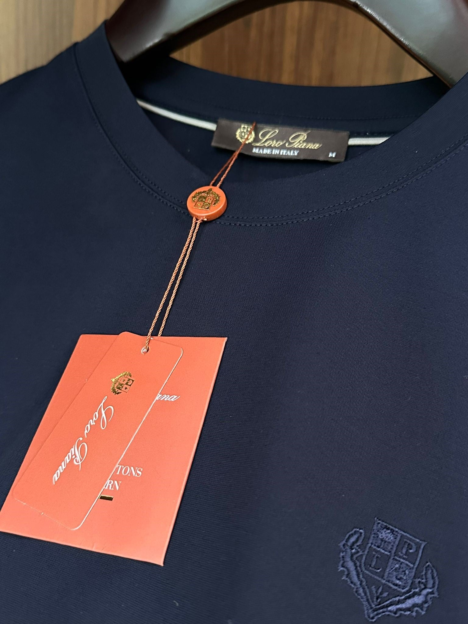 Göğüs Marka Logolu Modal Kumaş T-Shirt
