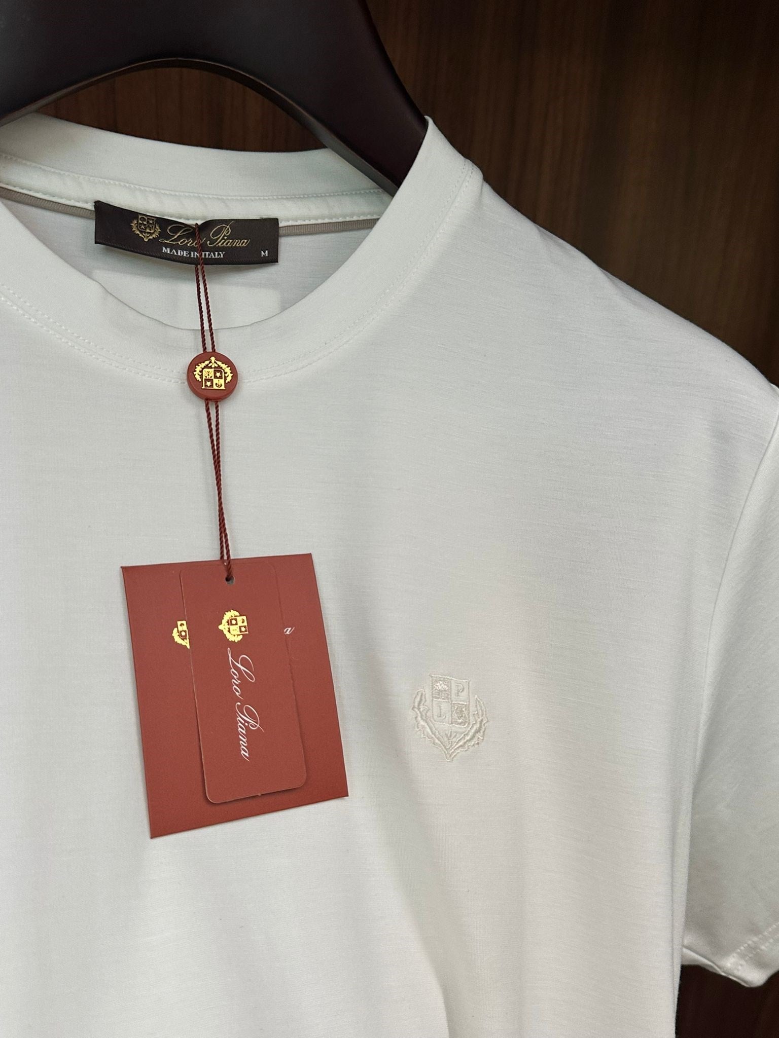 Göğüs Marka Logolu Modal Kumaş T-Shirt