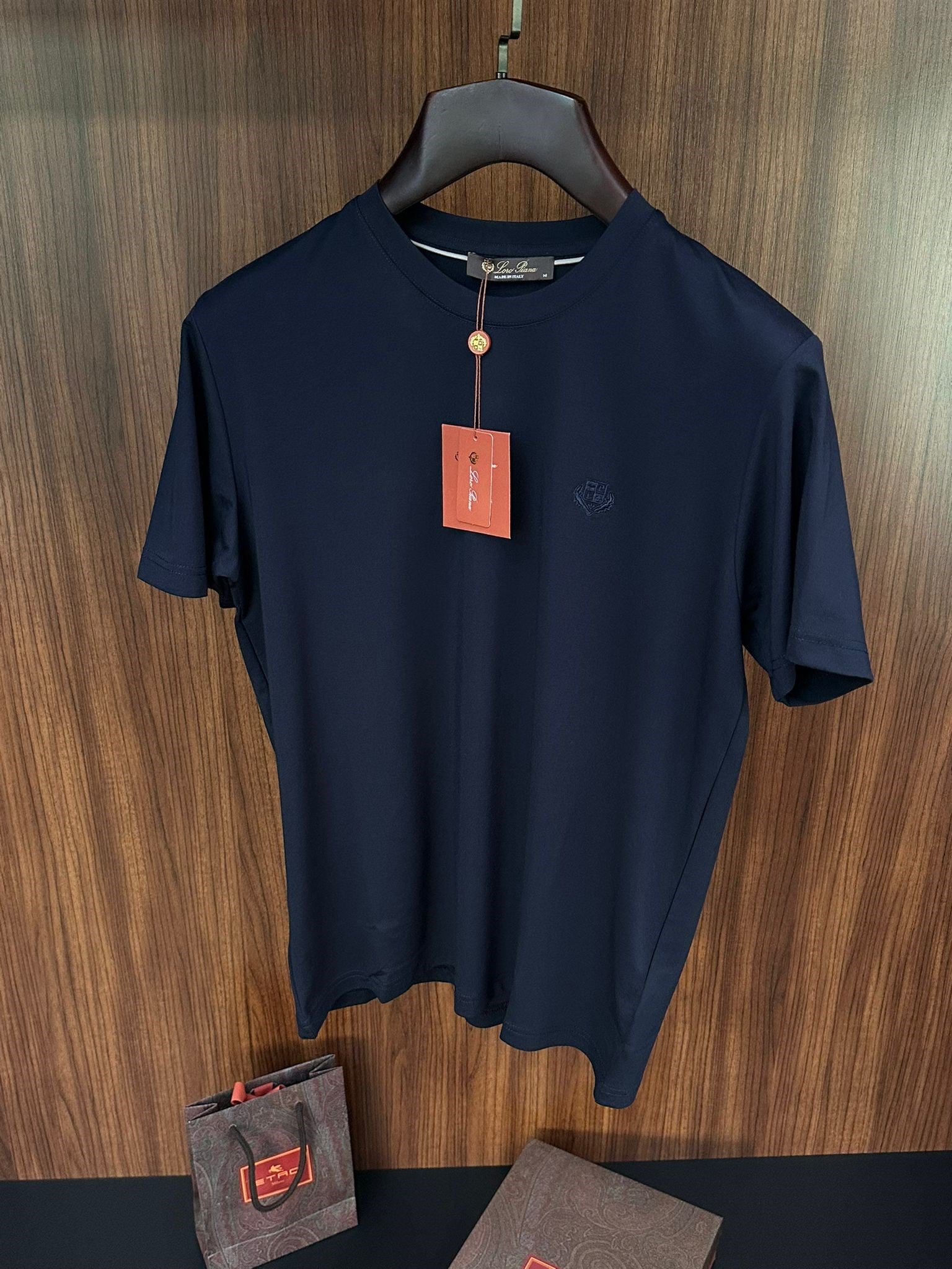 Göğüs Marka Logolu Modal Kumaş T-Shirt
