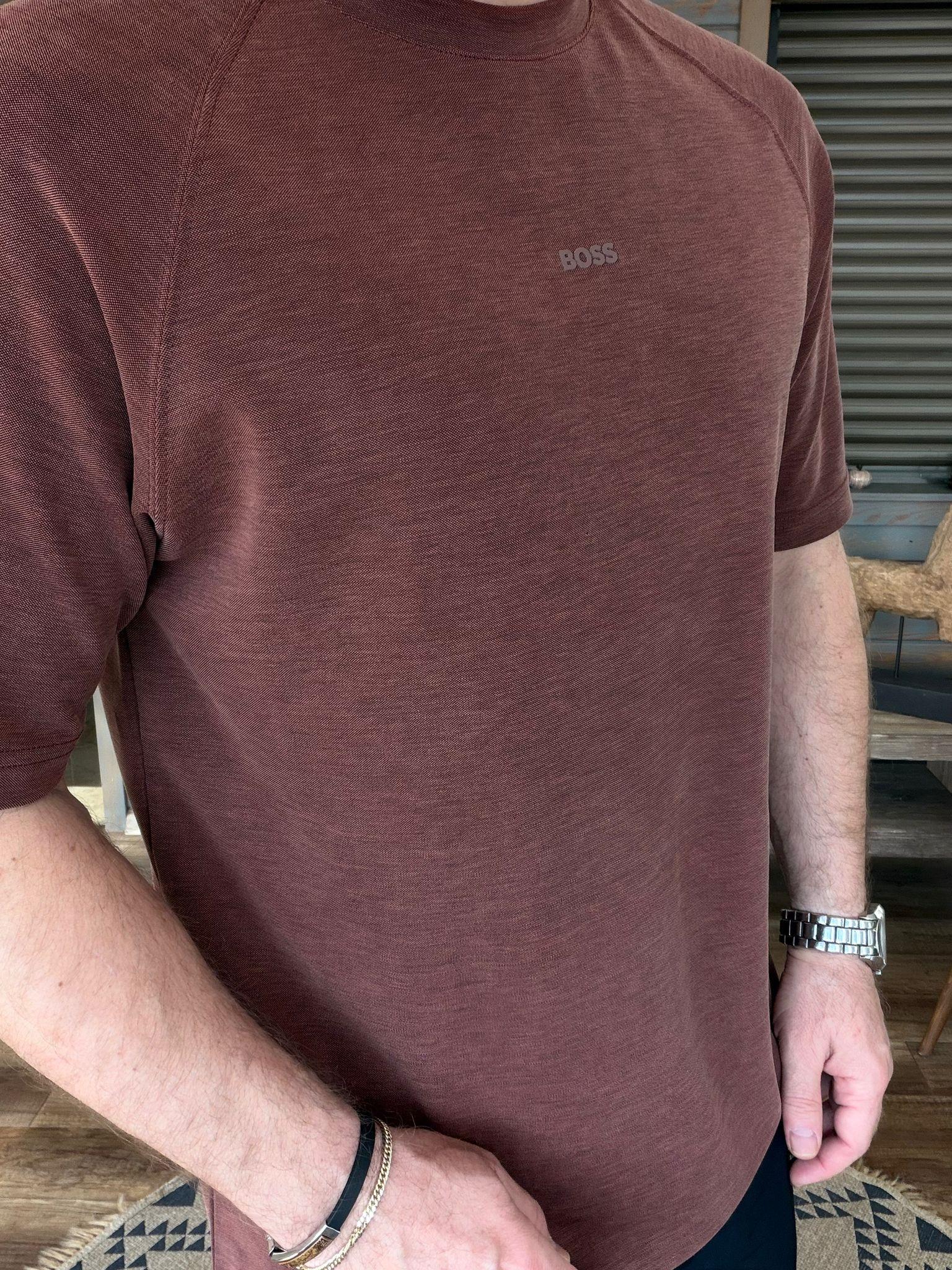 Göğüs Marka Yazılı Modal Kumaş T-Shirt