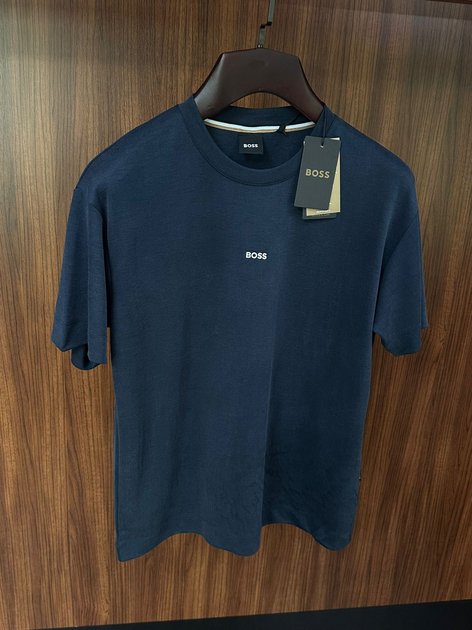 Göğüs Marka Yazılı Modal Kumaş T-Shirt