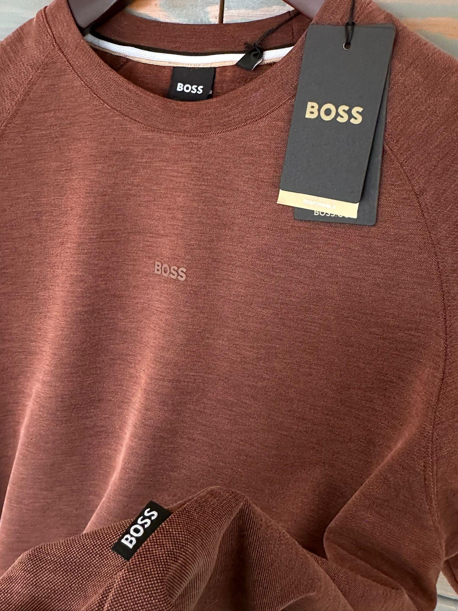 Göğüs Marka Yazılı Modal Kumaş T-Shirt