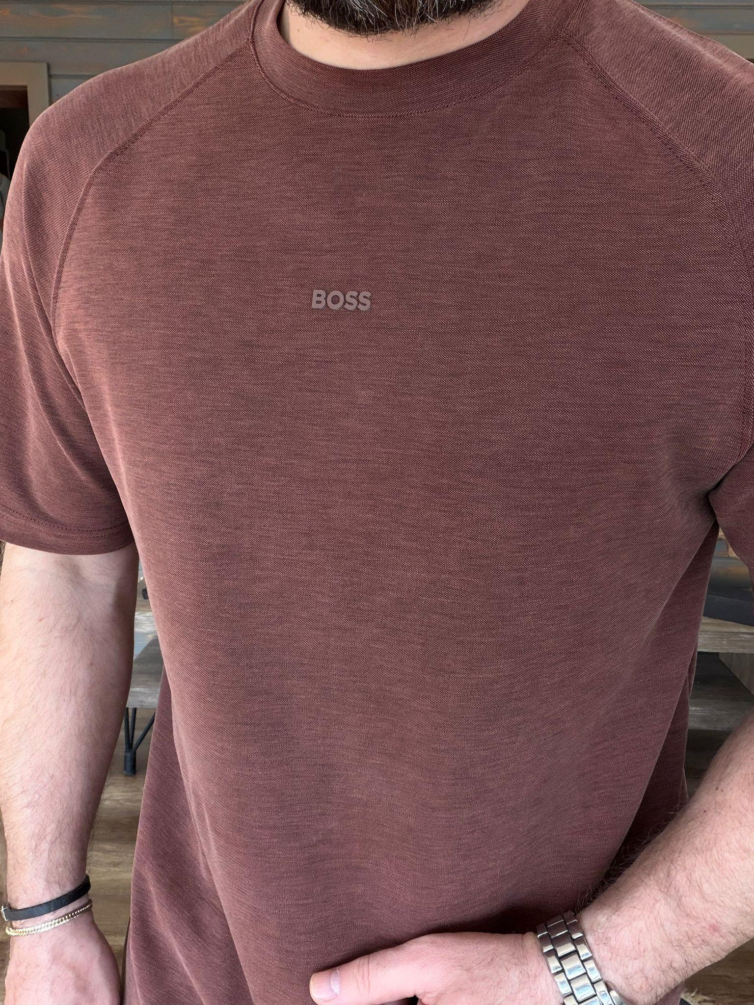Göğüs Marka Yazılı Modal Kumaş T-Shirt