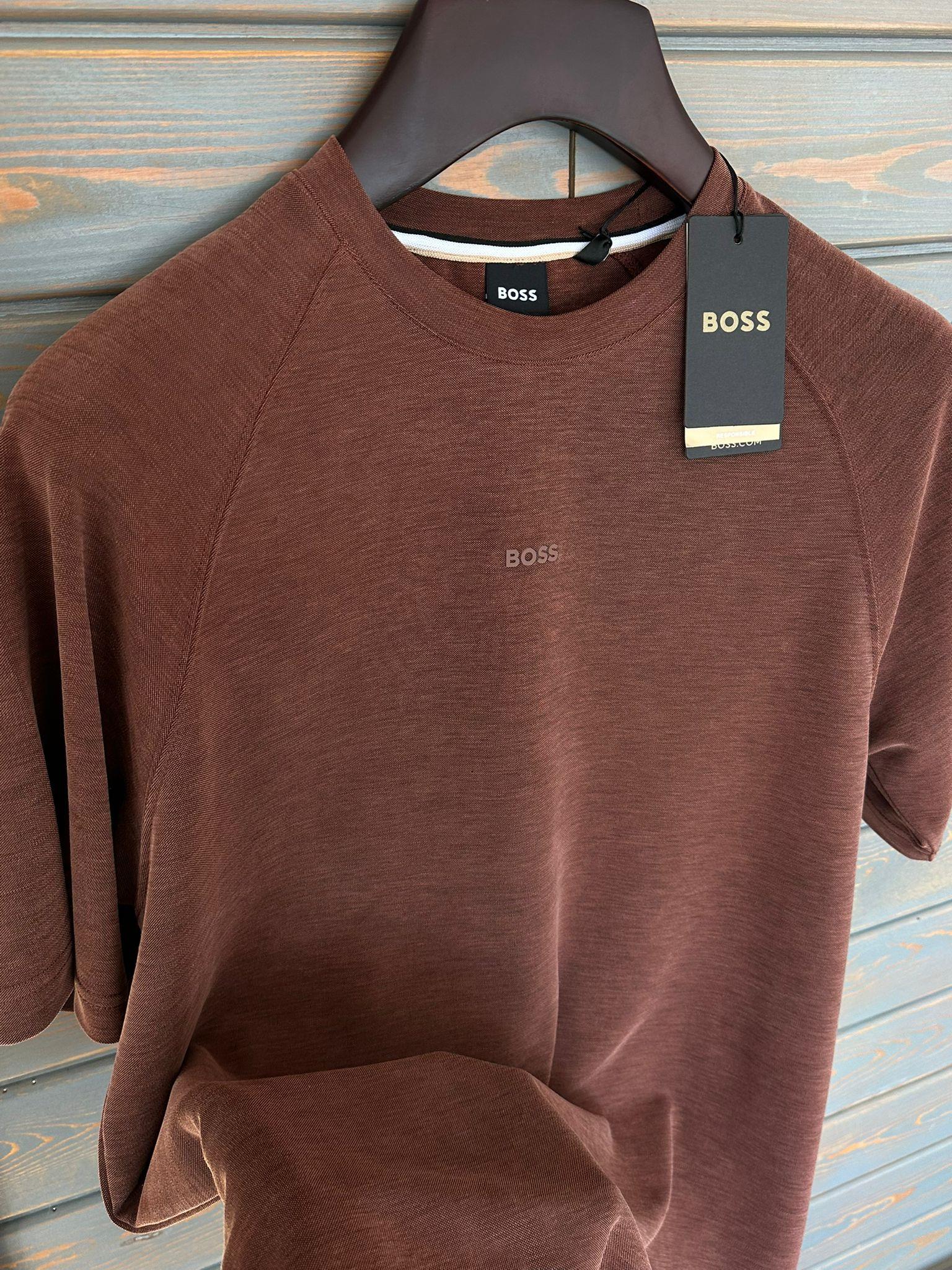 Göğüs Marka Yazılı Modal Kumaş T-Shirt