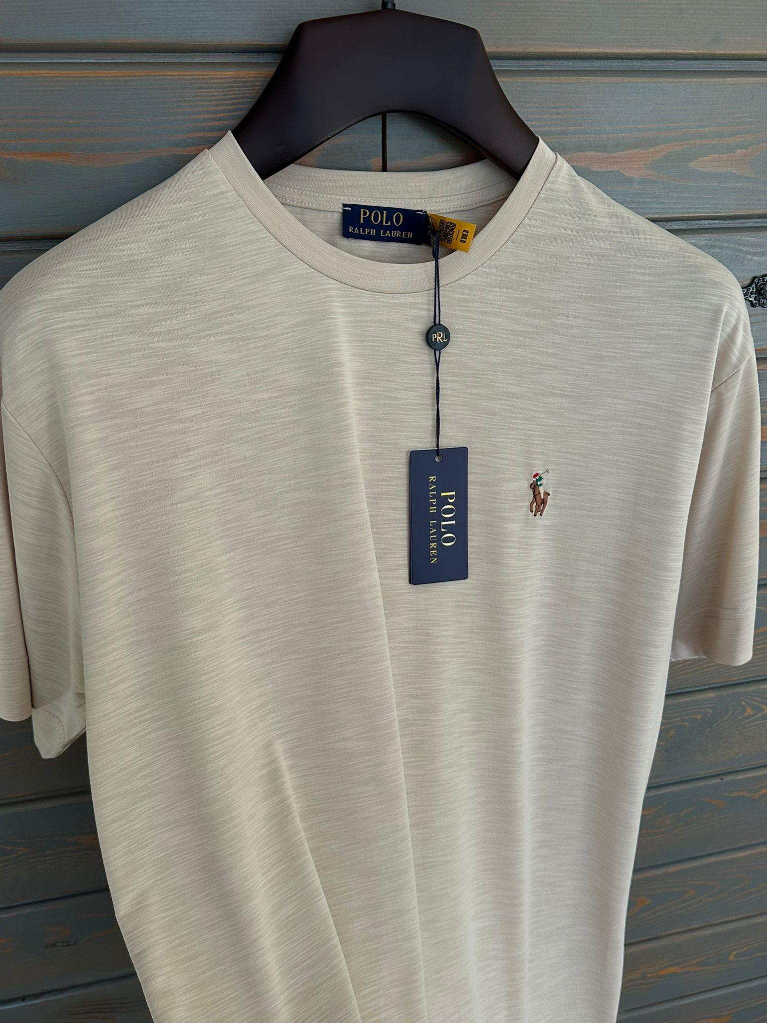 Göğüs Nakış Logolu Flamlı Kumaş T-Shirt