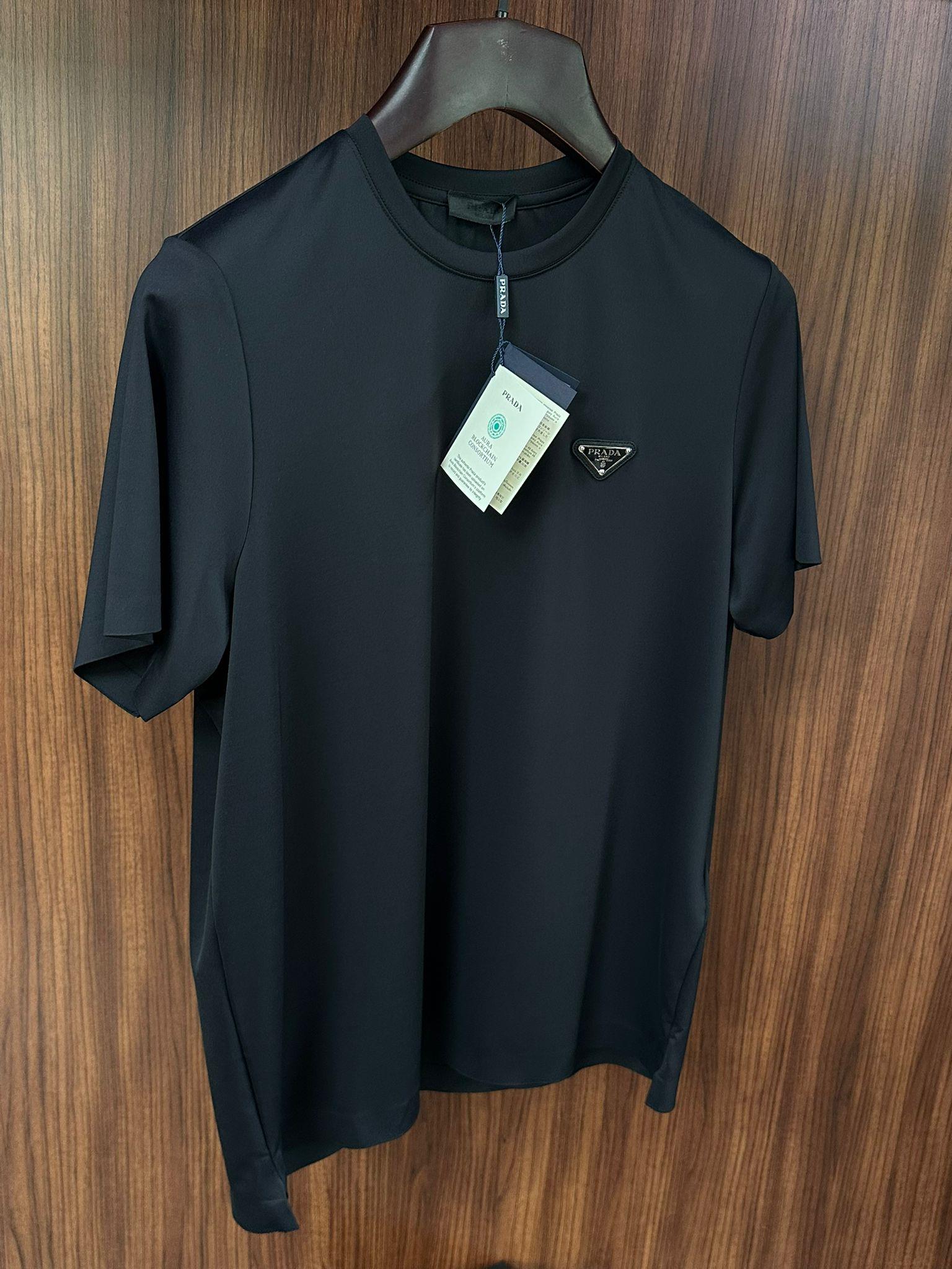Metal Logolu Modal Kumaş T-Shirt