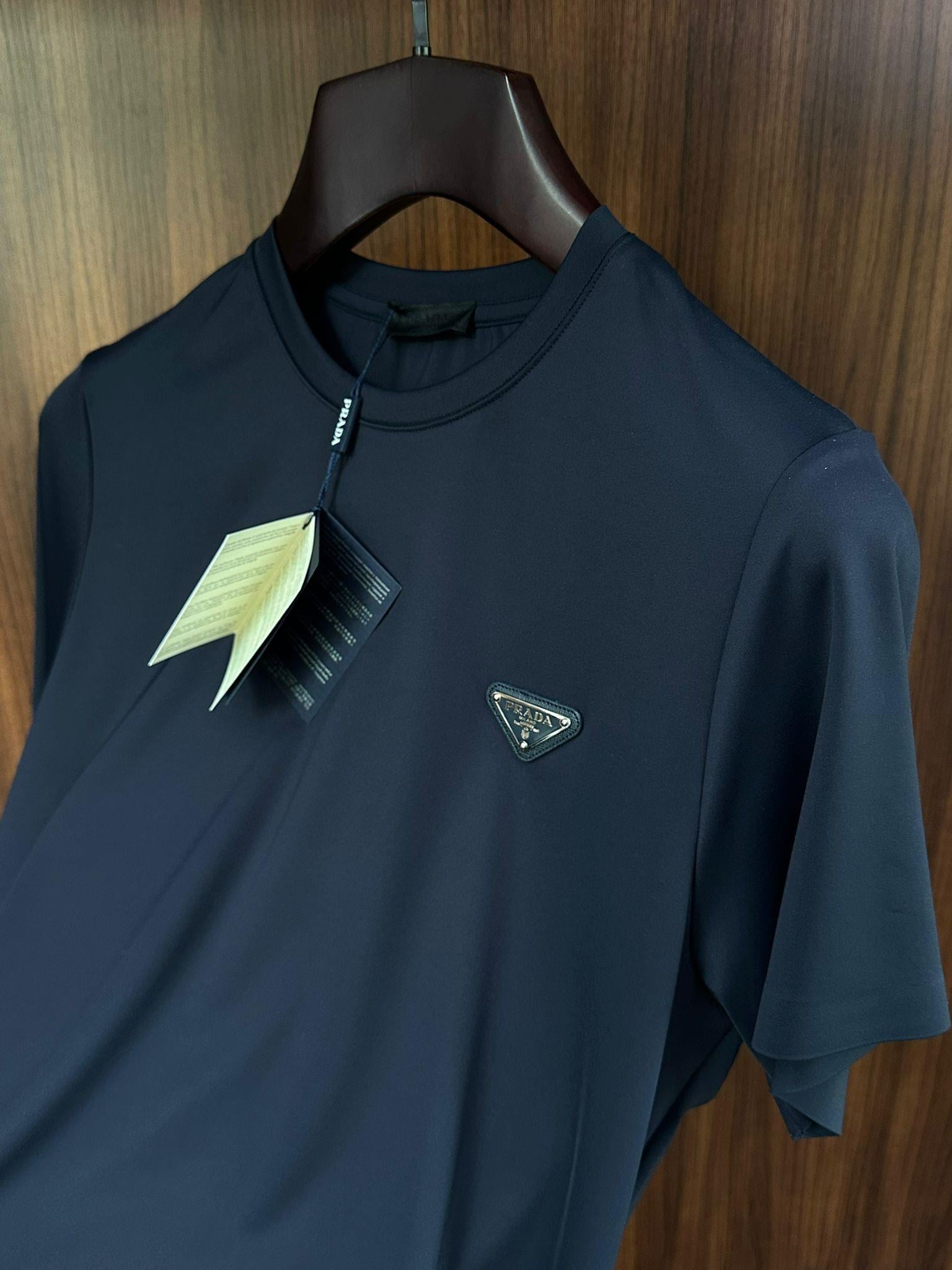 Metal Logolu Modal Kumaş T-Shirt
