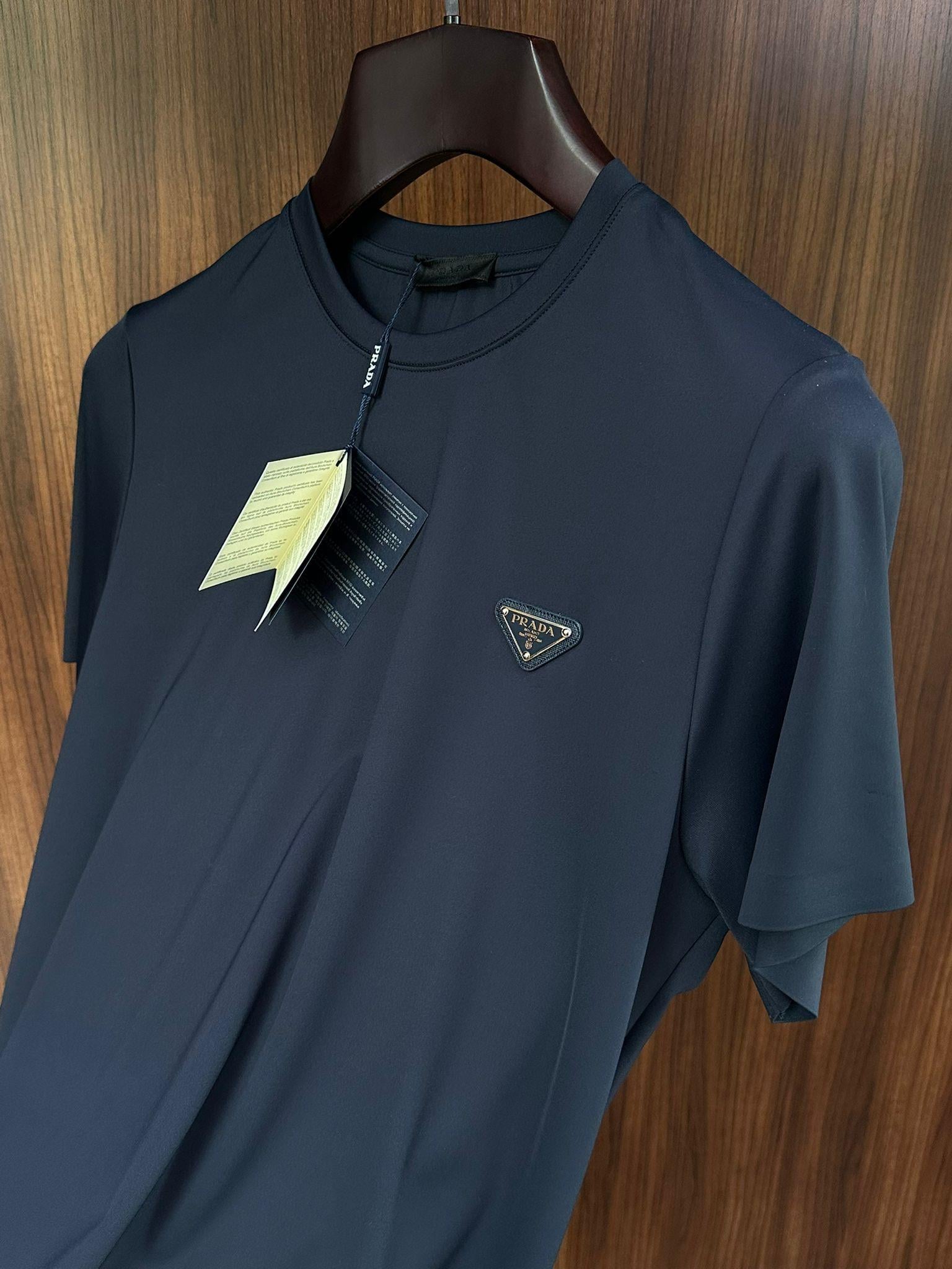 Metal Logolu Modal Kumaş T-Shirt