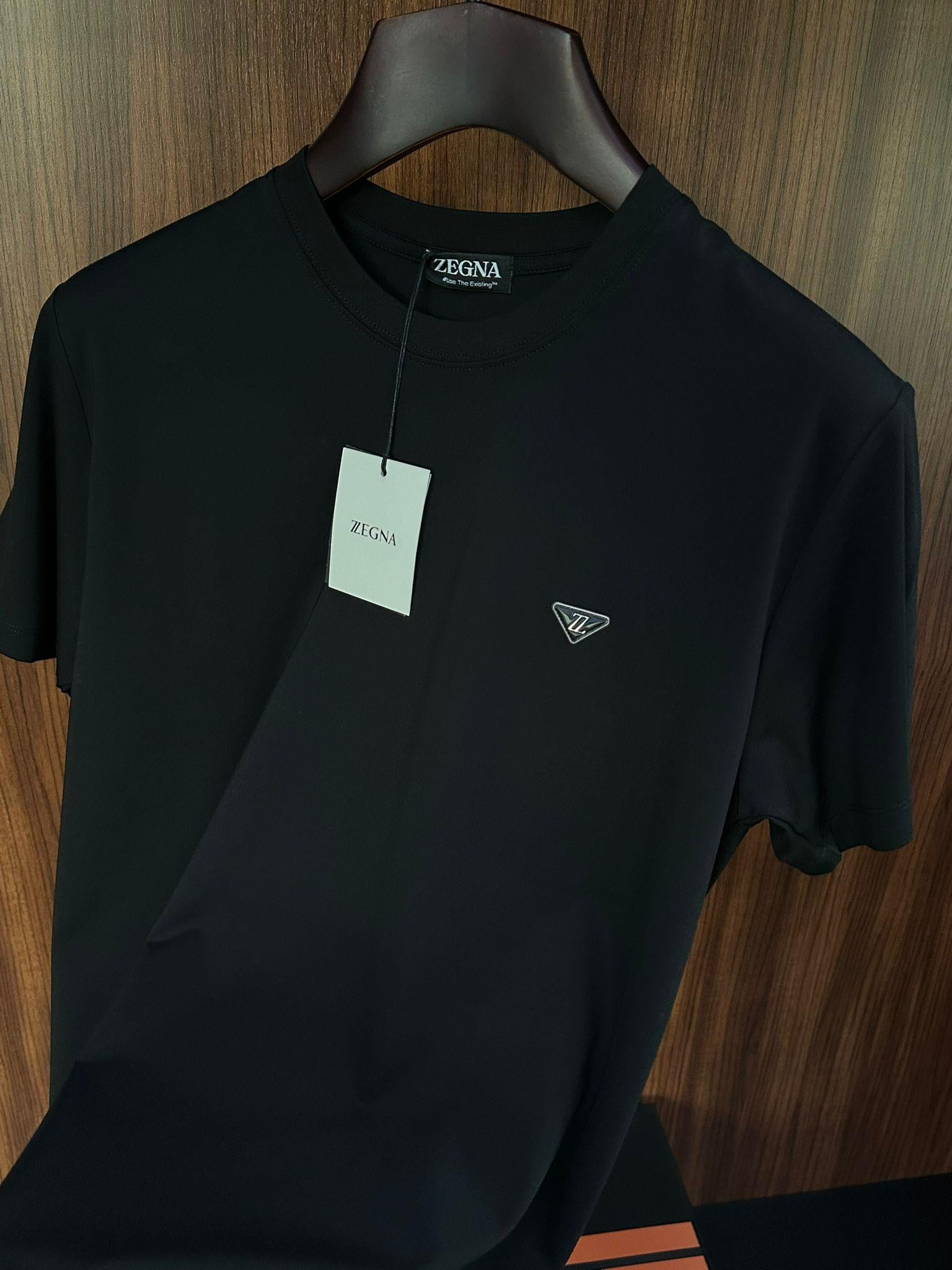 Metal Logolu Modal Kumaş T-Shirt