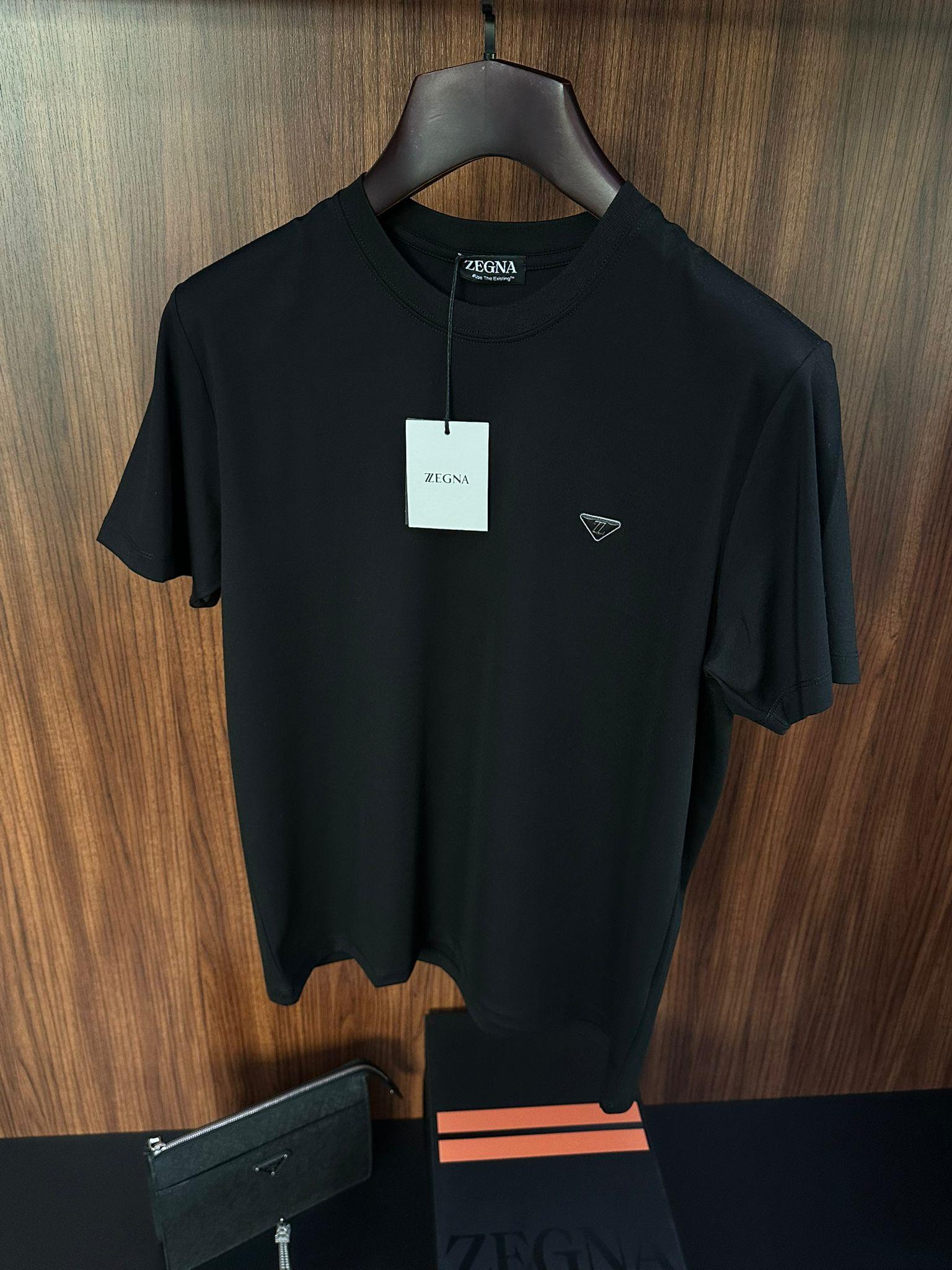 Metal Logolu Modal Kumaş T-Shirt
