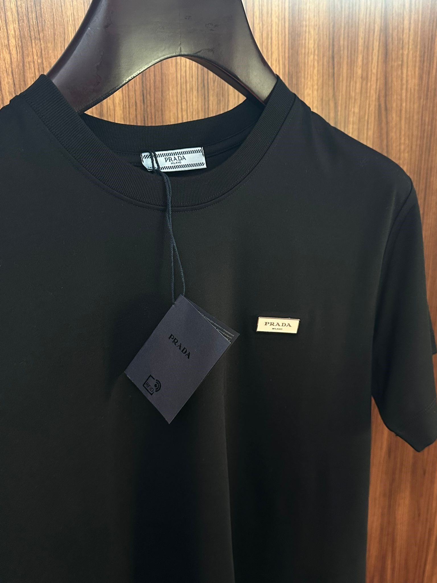 Metal Logolu Modal Kumaş T-Shirt