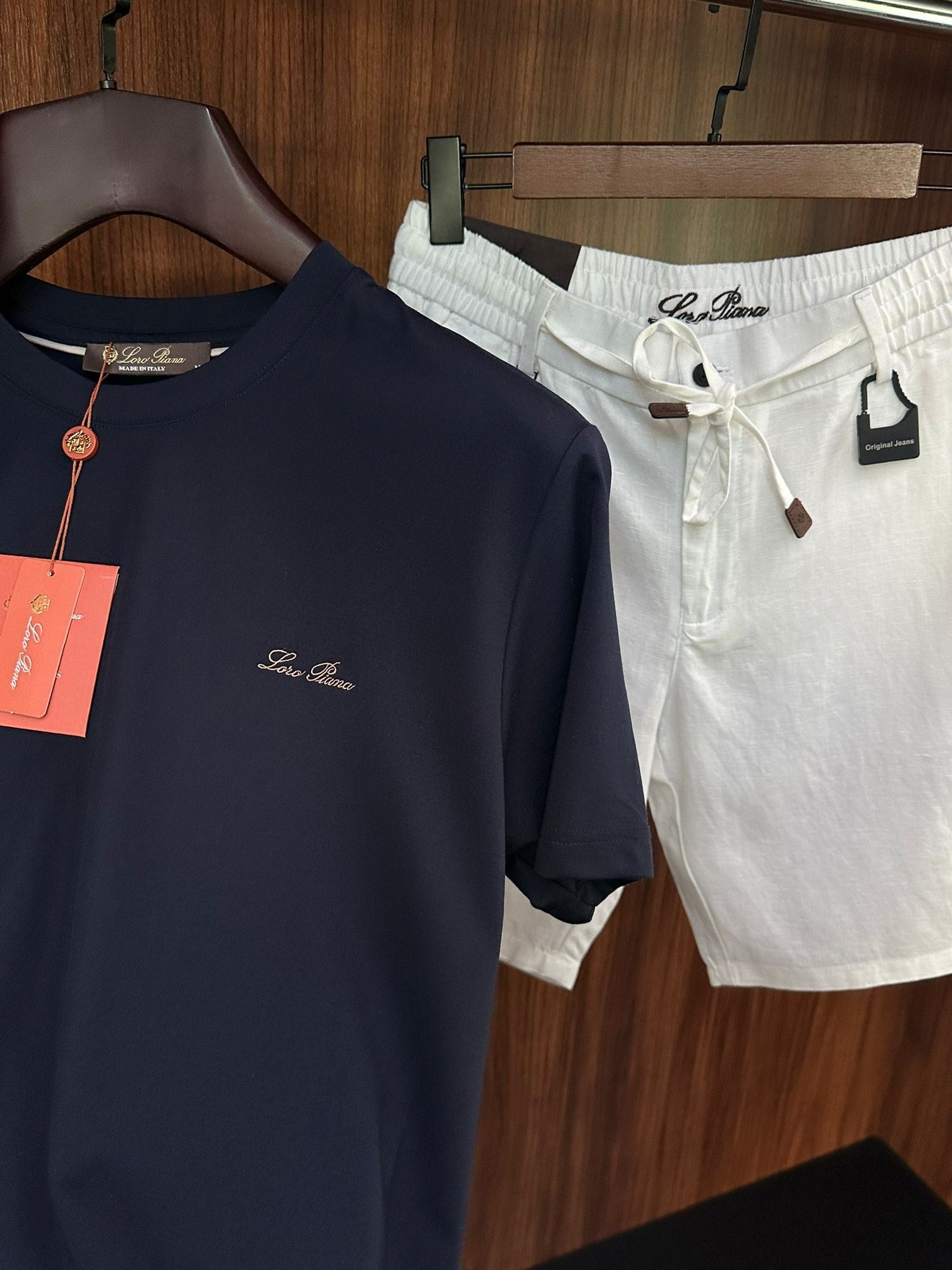 Nakış İşleme Marka Yazılı Modal Kumaş T-Shirt
