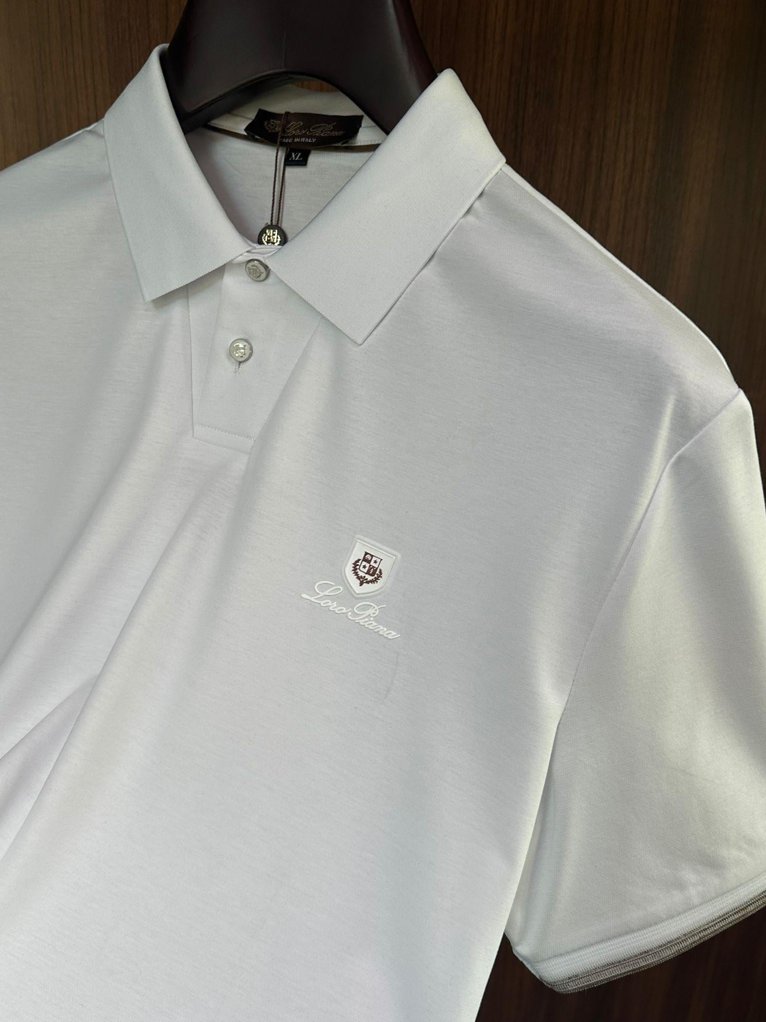 Slikon Logolu Kol Detaylı Modal Kumaş Yakalı T-Shirt