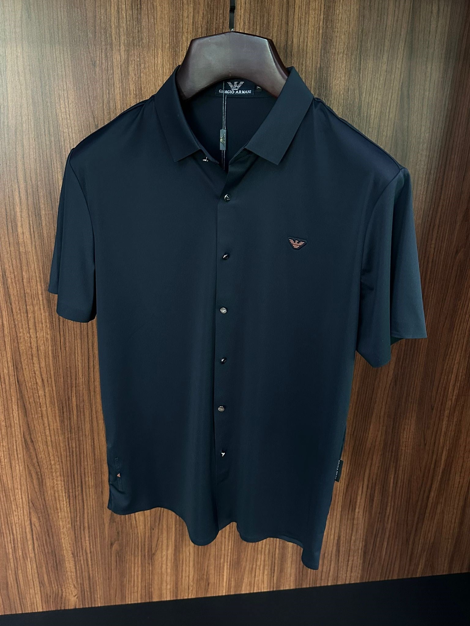 Silikon Kabartma Logolu Modal Kumaş Yakalı T-Shirt