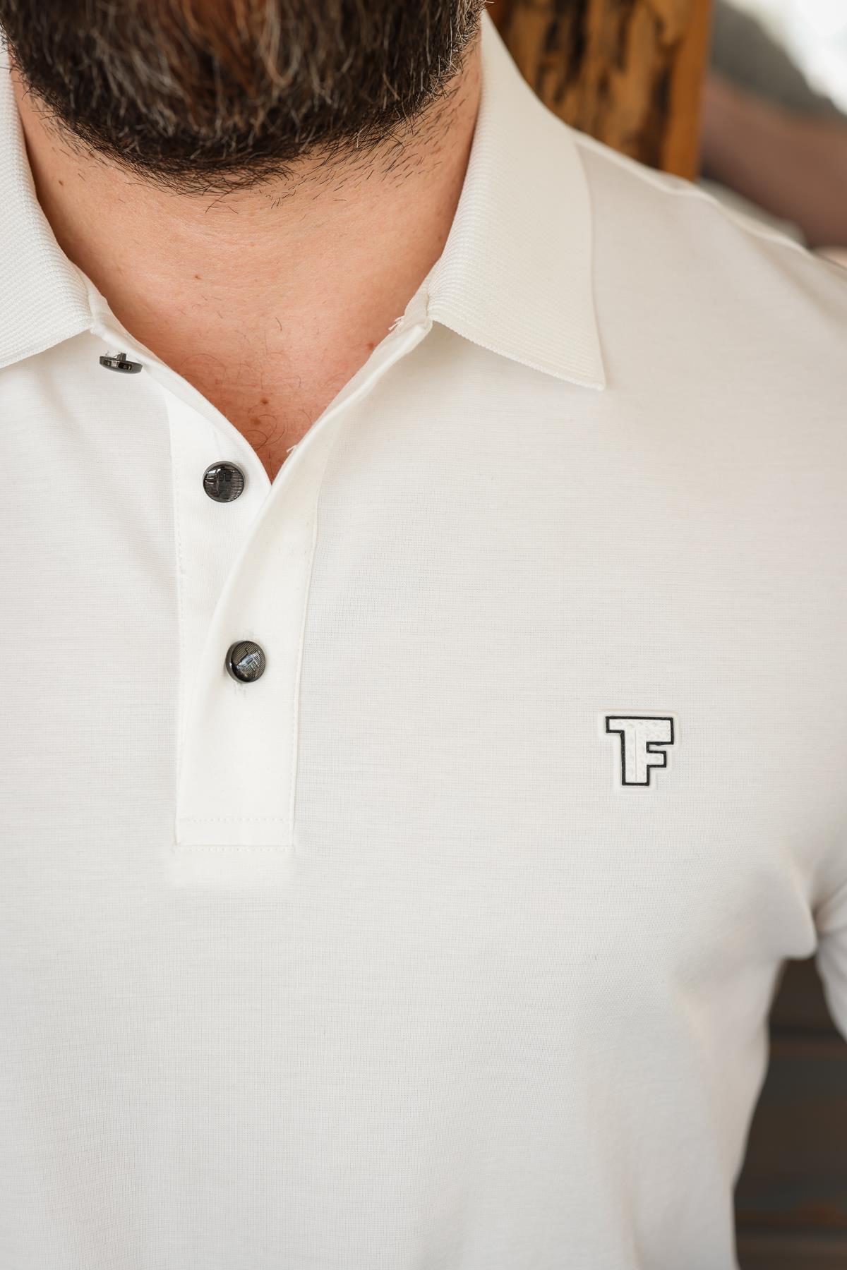 Tonaton Plastik Logolu Modal Kumaş Yakalı T-Shirt