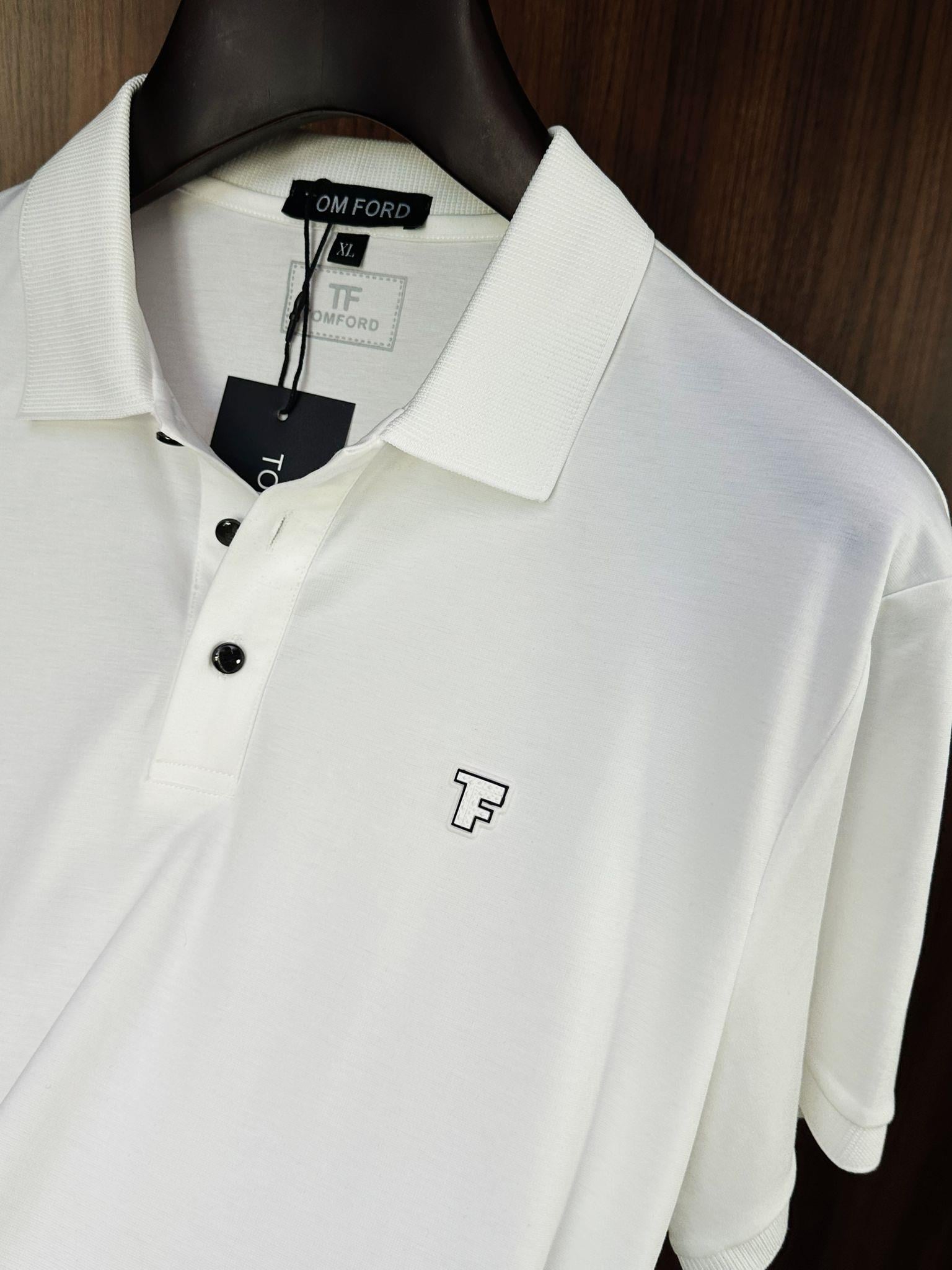 Tonaton Plastik Logolu Modal Kumaş Yakalı T-Shirt