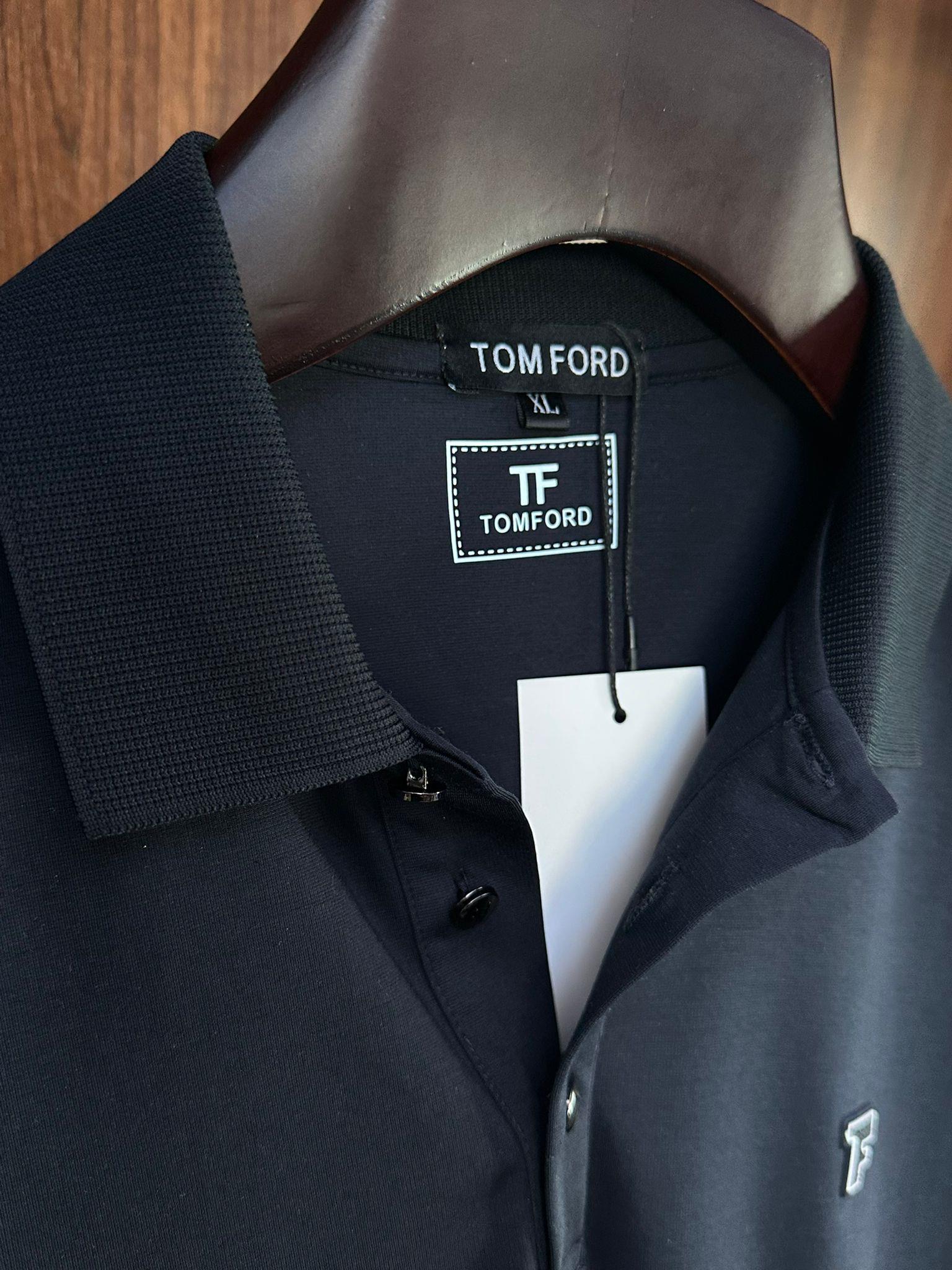 Tonaton Plastik Logolu Modal Kumaş Yakalı T-Shirt