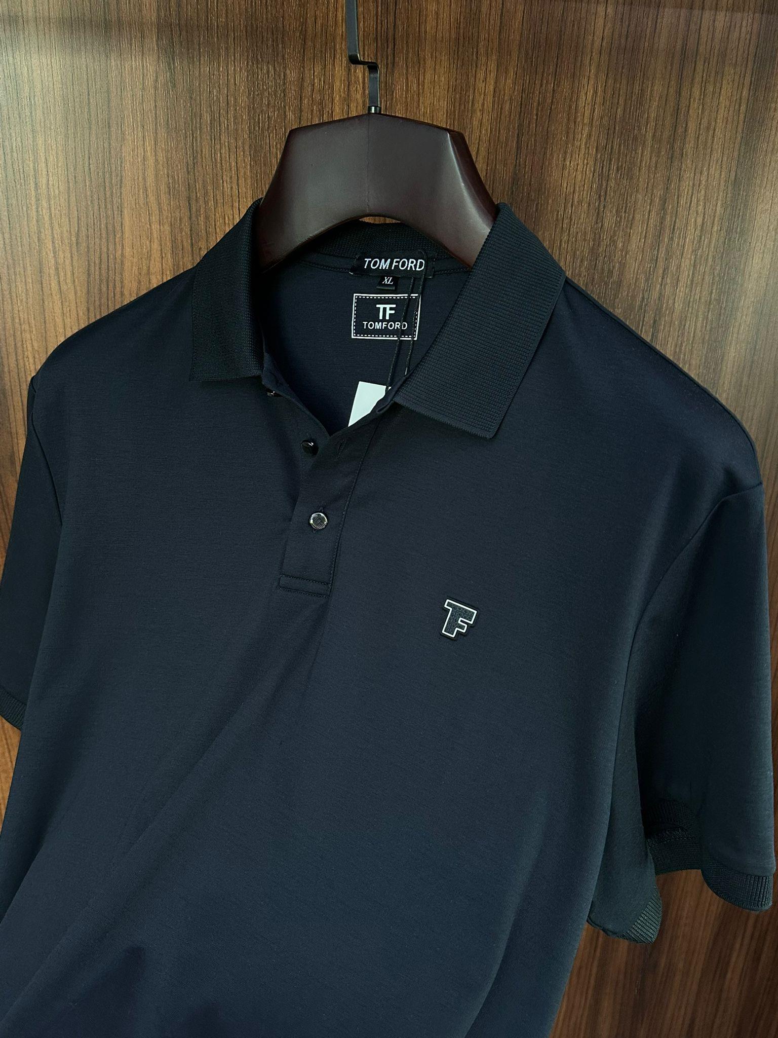 Tonaton Plastik Logolu Modal Kumaş Yakalı T-Shirt