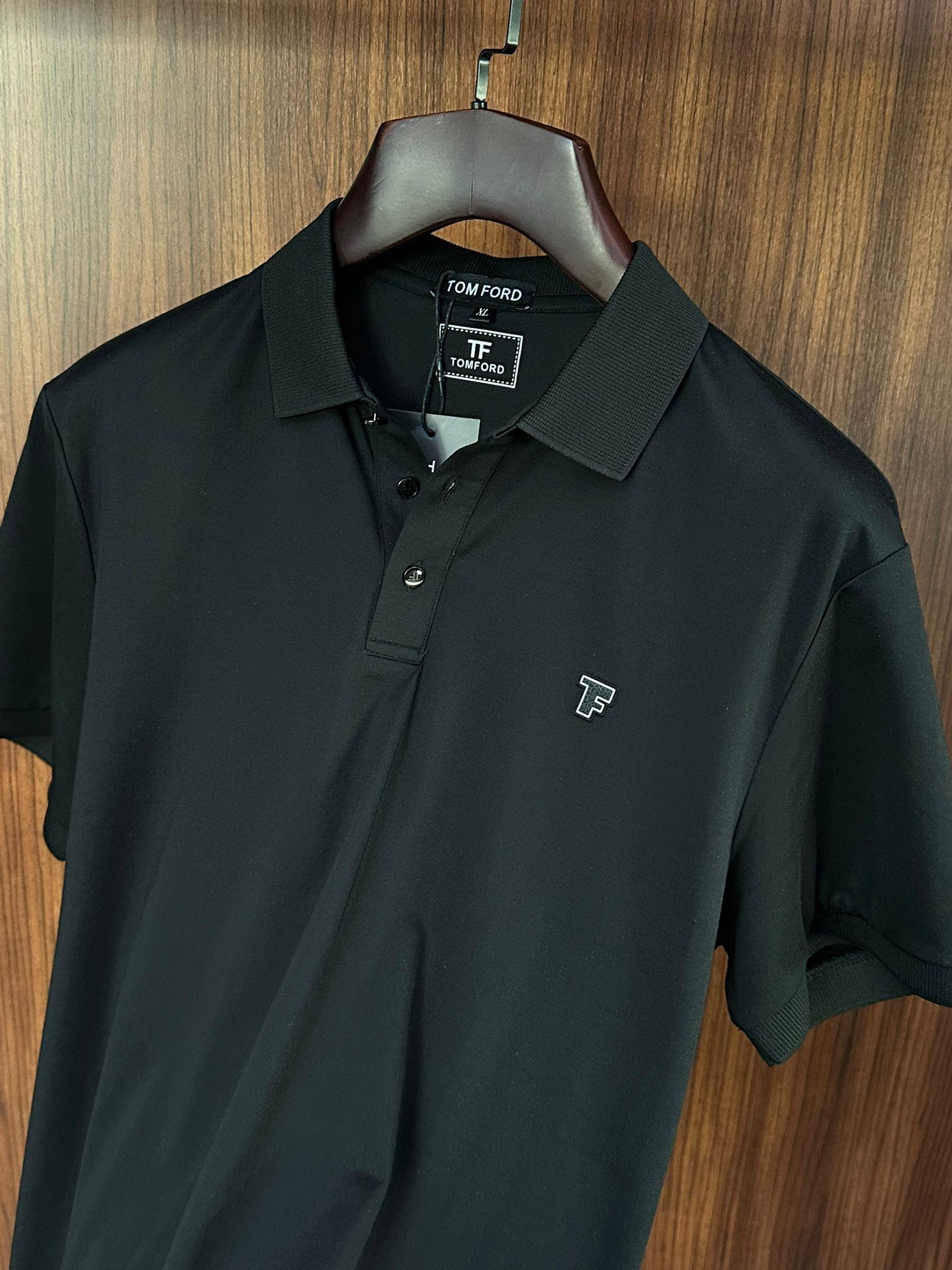 Tonaton Plastik Logolu Modal Kumaş Yakalı T-Shirt