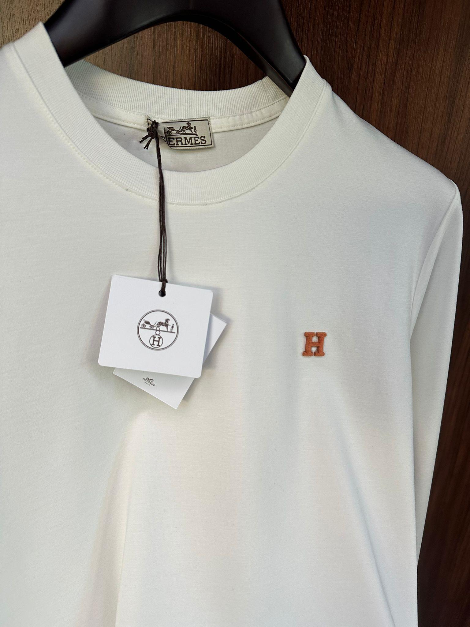 Metal Kabartma Logolu Basic Sweatshirt