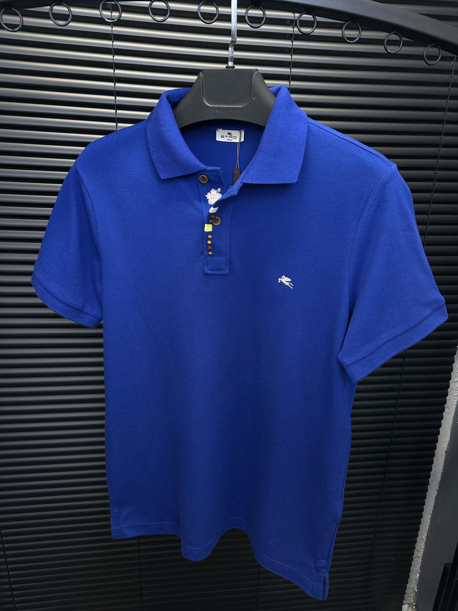 Nakış Armalı Boncuk Detaylı Yakalı T-Shirt