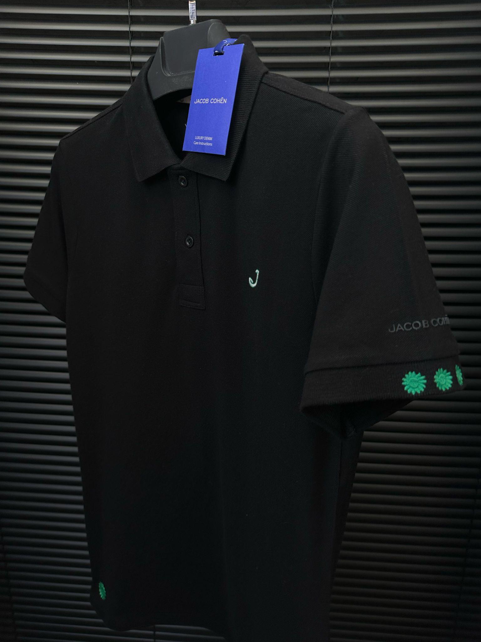Nakış Logolu Kol Detaylı Yakalı T-Shirt